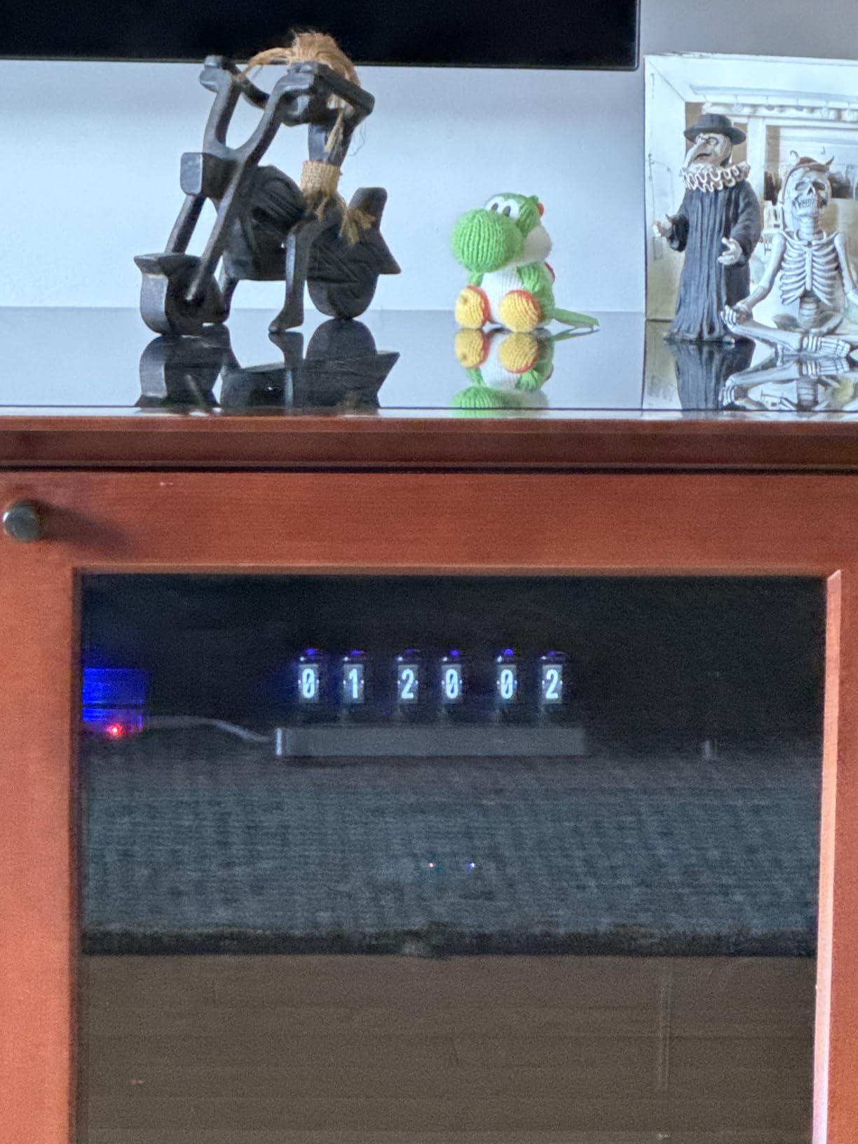 JoFomp Nixie Tube Clock Kit, IPS Color Screen Desk Digital Clock, Glow Tube Nixie Clocks with Web Control/WiFi Accurate Timing/Custom Dial/6 Digital Alarm/12 Pictures/Ambient Light Regulate customer photo 1