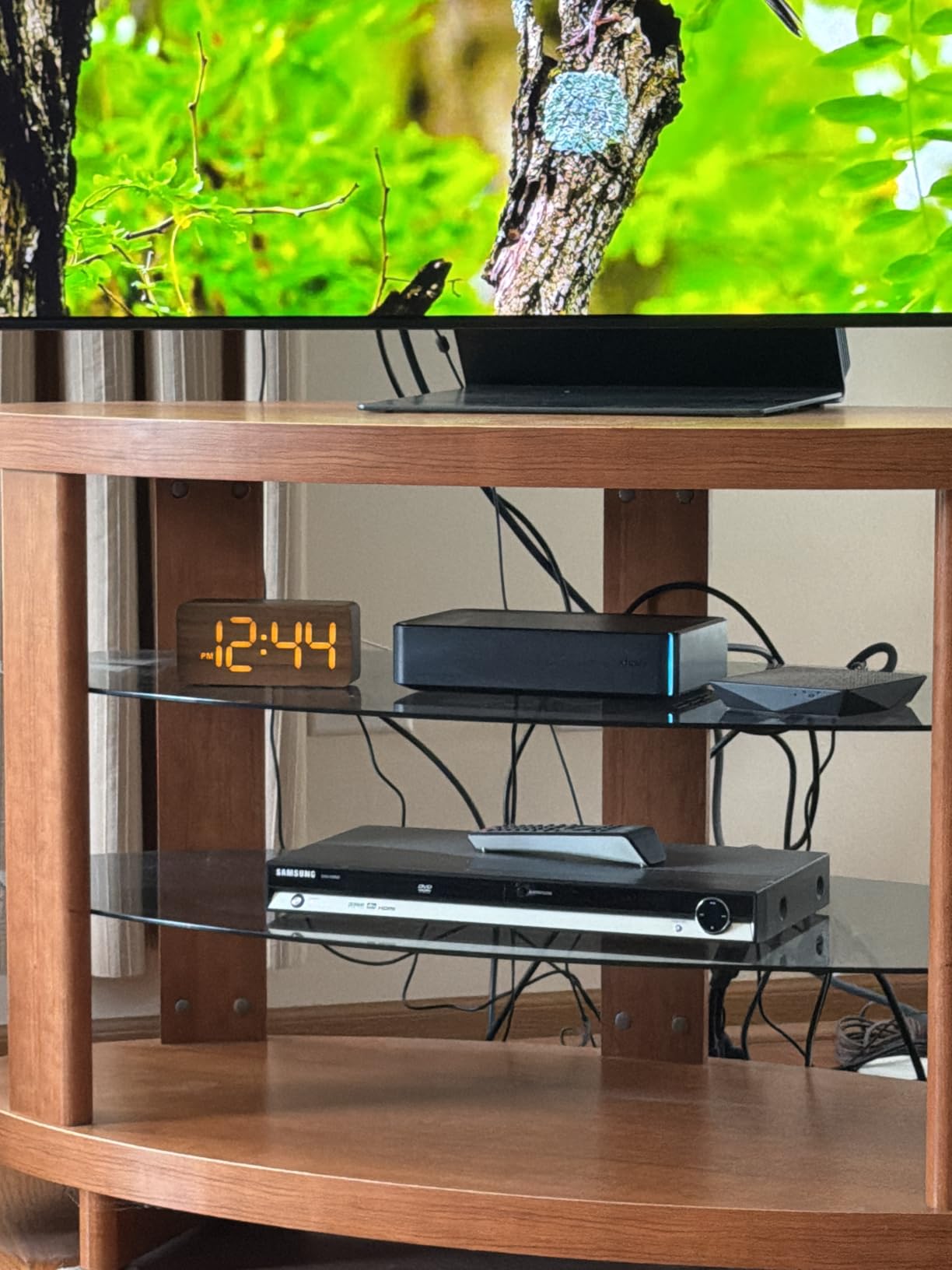 uscce Wooden Digital Alarm Clocks for Bedrooms with 0-100% Dimmable Display | Desk Clock with Large Numbers for Living Room - Loud Dual Alarm for Heavy Sleepers with Volume Control - Wood Decor & Gifts customer photo 1