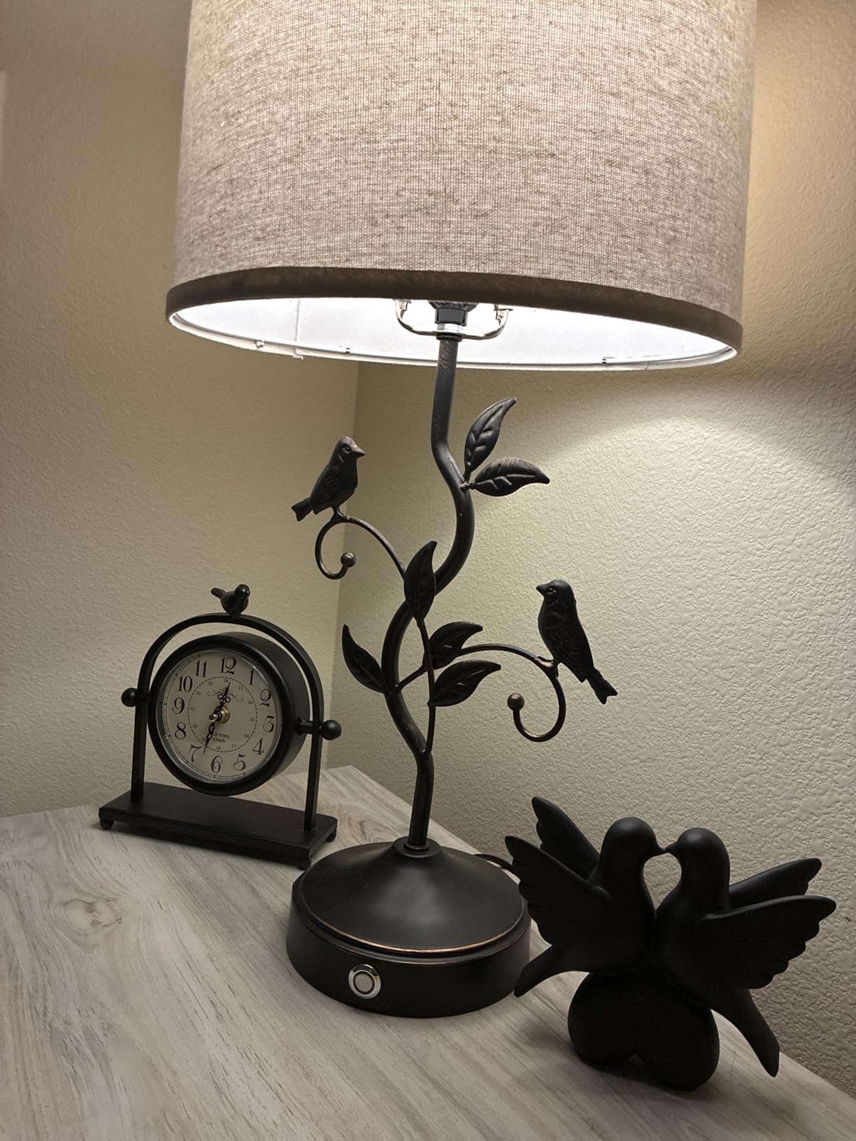 Vintage Farmhouse Table Clock with Bird Topper, Silent Non-Ticking Mantel Clock with Closable Back Cover, Black Iron Decorative Desk Clock for Living Room, Fireplace Mantel & Bedroom, 8 Inch customer photo 2