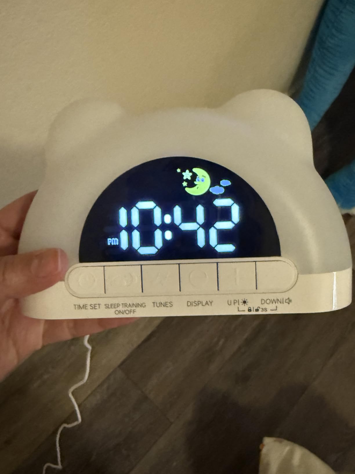 Hournor Kids Alarm Clock, Ok to Wake Alarm Clock for Kids, Toddlers Sleep Training Clock with 12 Colors Night Light for Bedroom, Sound Machine, Birthday Gift for Boys Girls Children(Adapter Include) customer photo 2