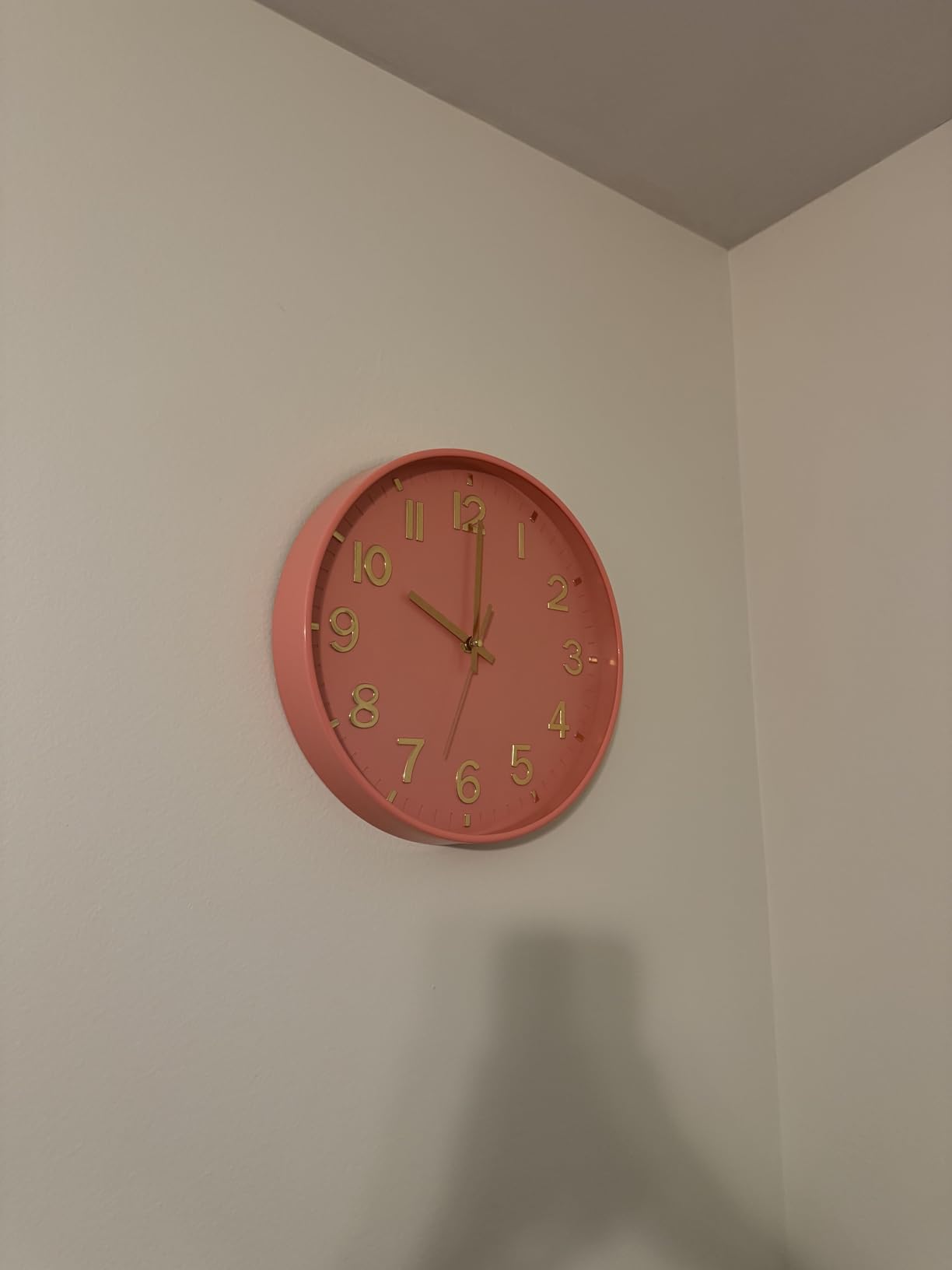 Lumuasky Wall Clock,Battery Operated Modern Analog Silent Non-Ticking Decorative Emerald Clock for School Office Classroom Bedroom Kitchen Living Room Nursery Decor (12 inch) customer photo 1