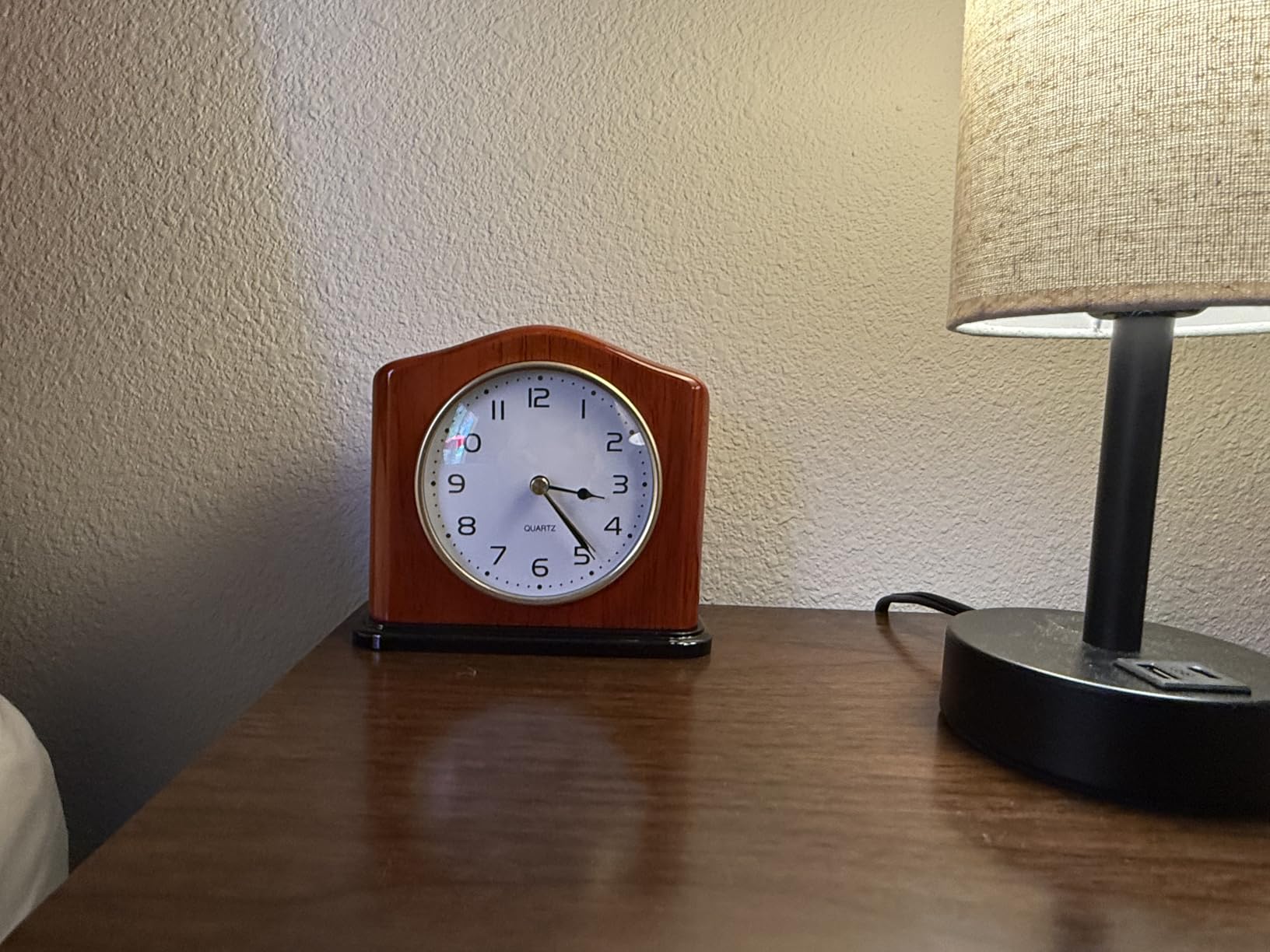 AYRELY Mantel Clock, Handcrafted Solid Wood Desk Clock with Silent Movement, Piano-Gloss Finish, Elegant Table Clock customer photo 2