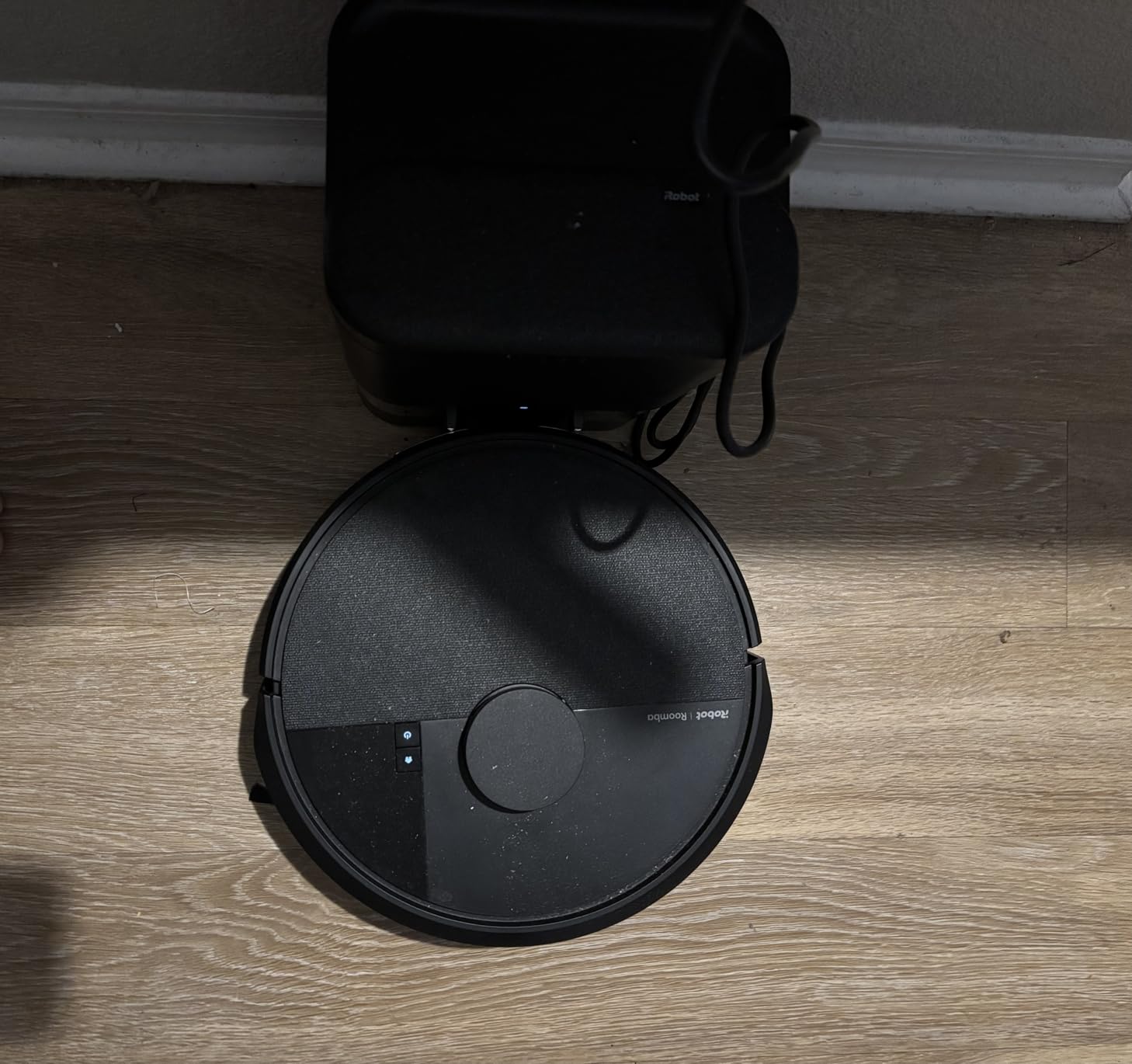 iRobot Roomba 105 Vac Robot Vacuum with AutoEmpty Dock - Self-Empties for 75 Days, Easy to use, Intense Power-Lifting Suction, LiDAR Navigation, Multi-Surface Cleaning, Cleans in Neat Rows customer photo 1