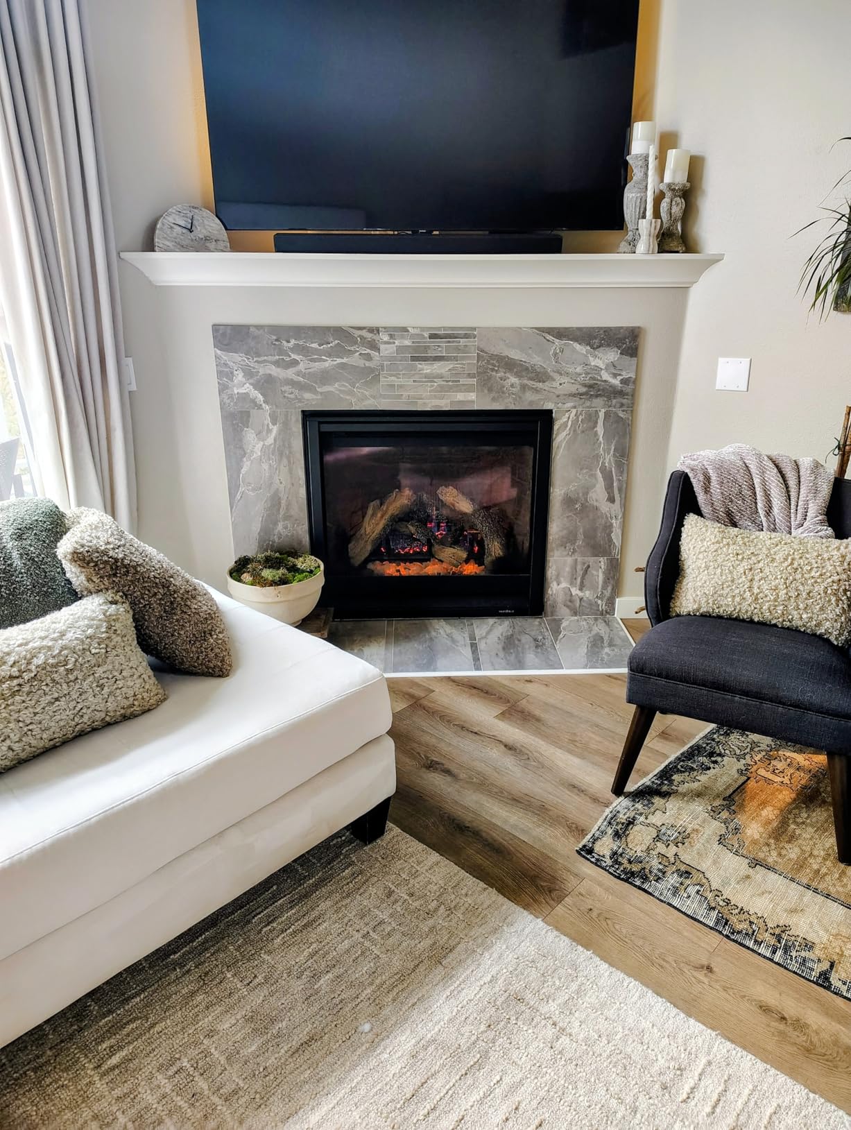 Bloomingville Decorative Half Moon Marble Mantel Clock, White and Black customer photo 2
