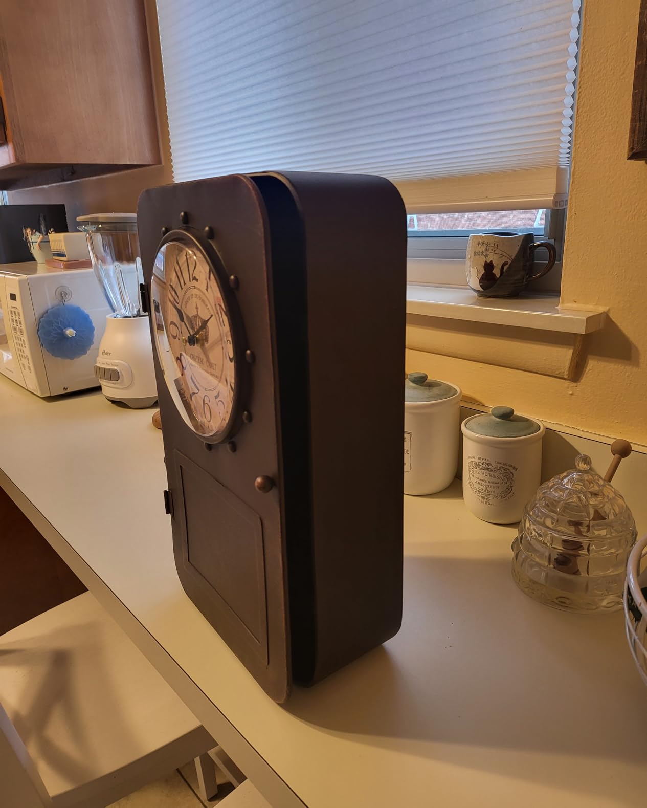 Vintage Telephone Wall Clock with Hidden Storage Safe, Retro Lockable Wall Mounted Key Holder Cabinet with Secret Compartment, Silent Non-Ticking Decorative Clock for Home Decor, 15.2