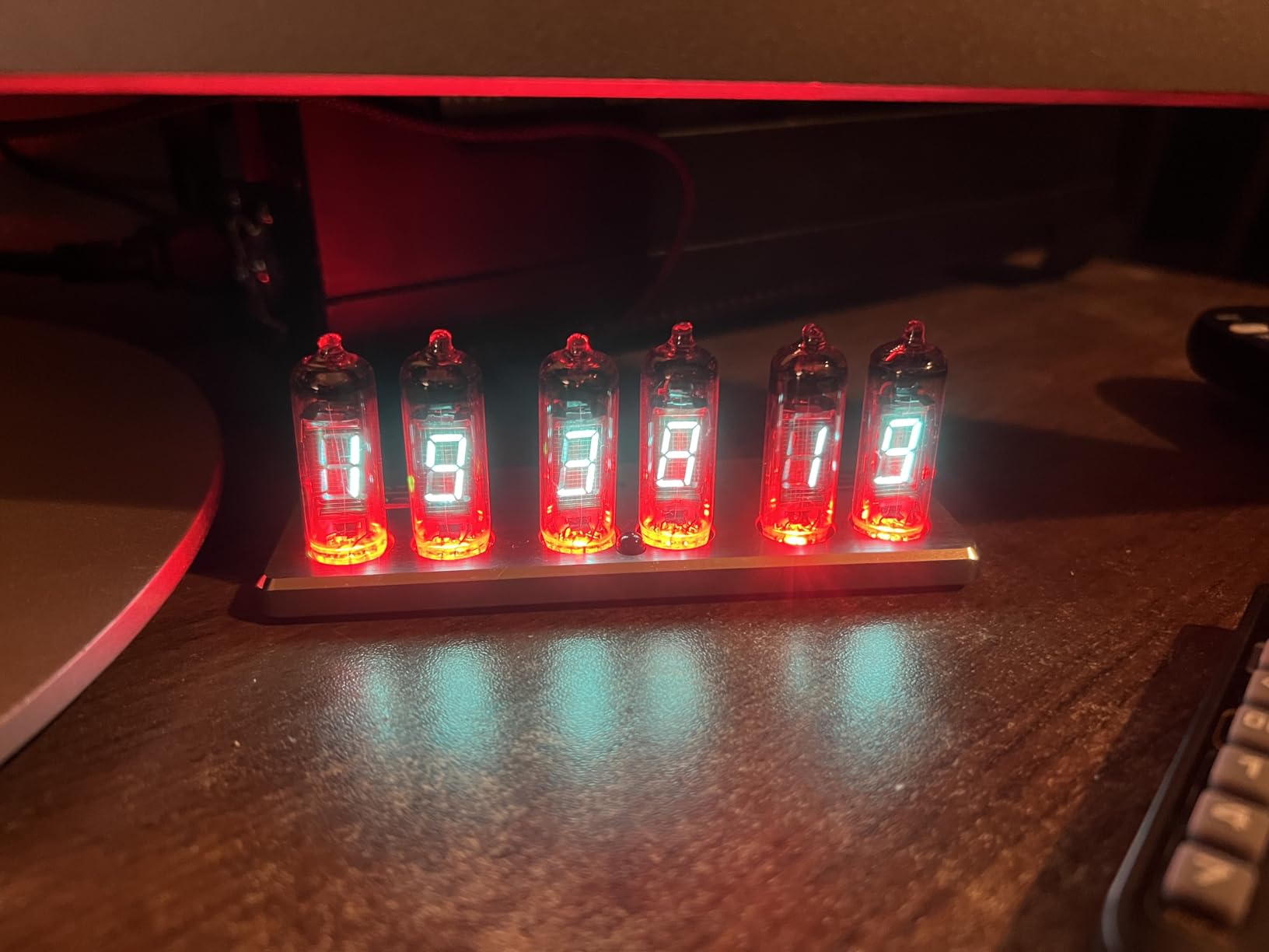 Nixie Tube Clock Digital with WiFi Auto-Sync, Voice Alarm, 15 Color Backlight, 9 Display Effects, Vintage Desk Clock for Home Office Decor customer photo 2