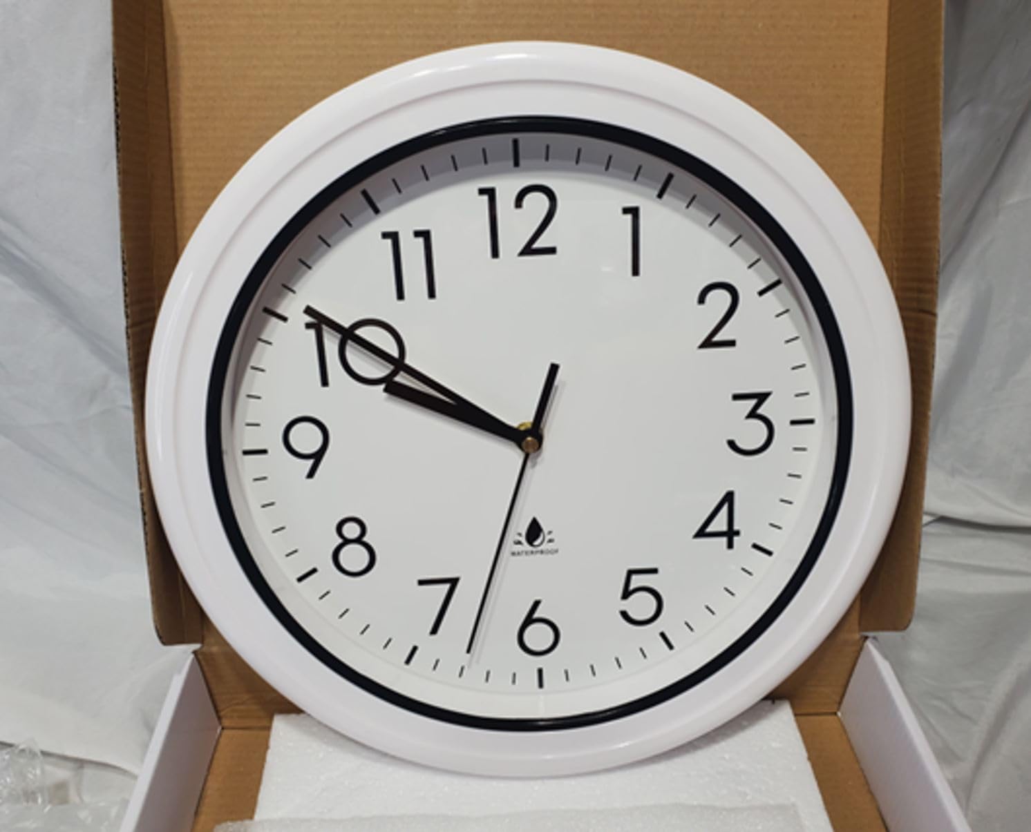 13 Inch Sealed Waterproof Outdoor Clocks, Weatherproof Wall Clock, Silent Non-Ticking Battery Operated Clock for Pool, Patio, Garden, Porch customer photo 1