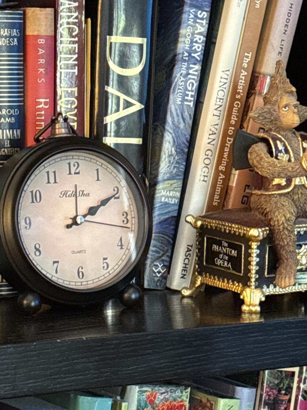Vintage Alarm Clock, 5 inch Battery Operated Silent Non Ticking Snooze Small Clock with Night Light, Old Fashioned Desk Clock Decor for Bedroom, Bedside, Living Room, Room customer photo 1