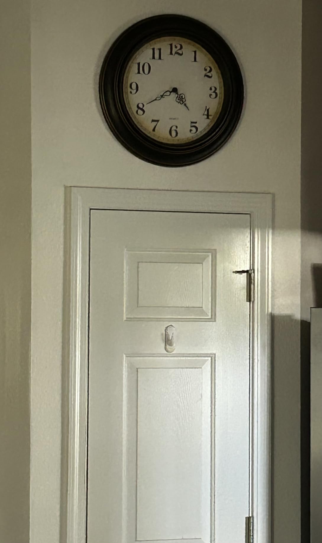 Yoiolclc 24 Inch Large Wall Clock for Living Room Decor, Silent Vintage Wall Clocks Battery Operated (Bronze) customer photo 2