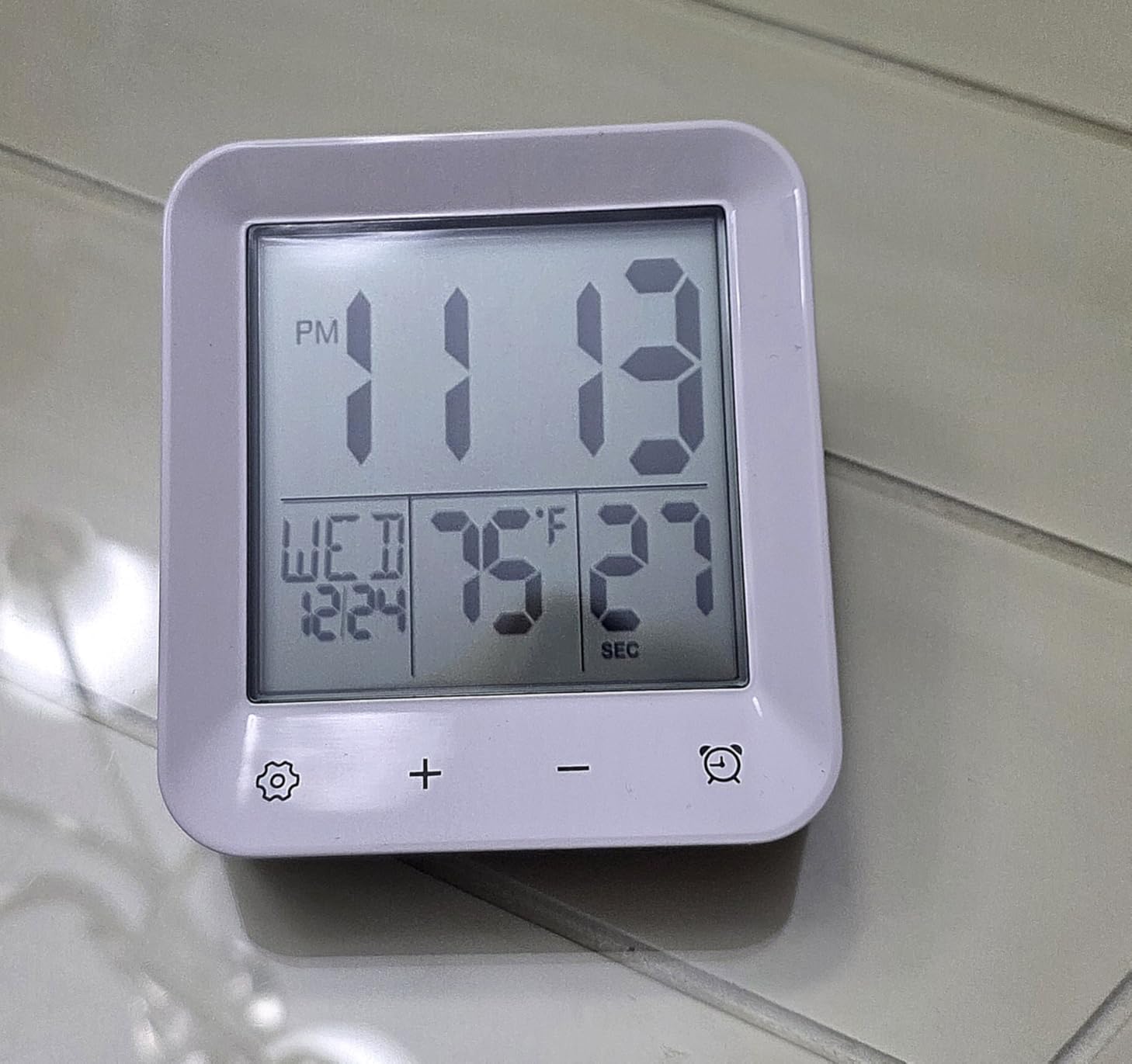 Bathroom Clock Waterproof Shower Timer, Digital Wall Clock with Countdown, Touch Screen, LCD Display, Temperature, Suction Cup/Hanging Hole/Stand, Spa Sauna I White customer photo 1