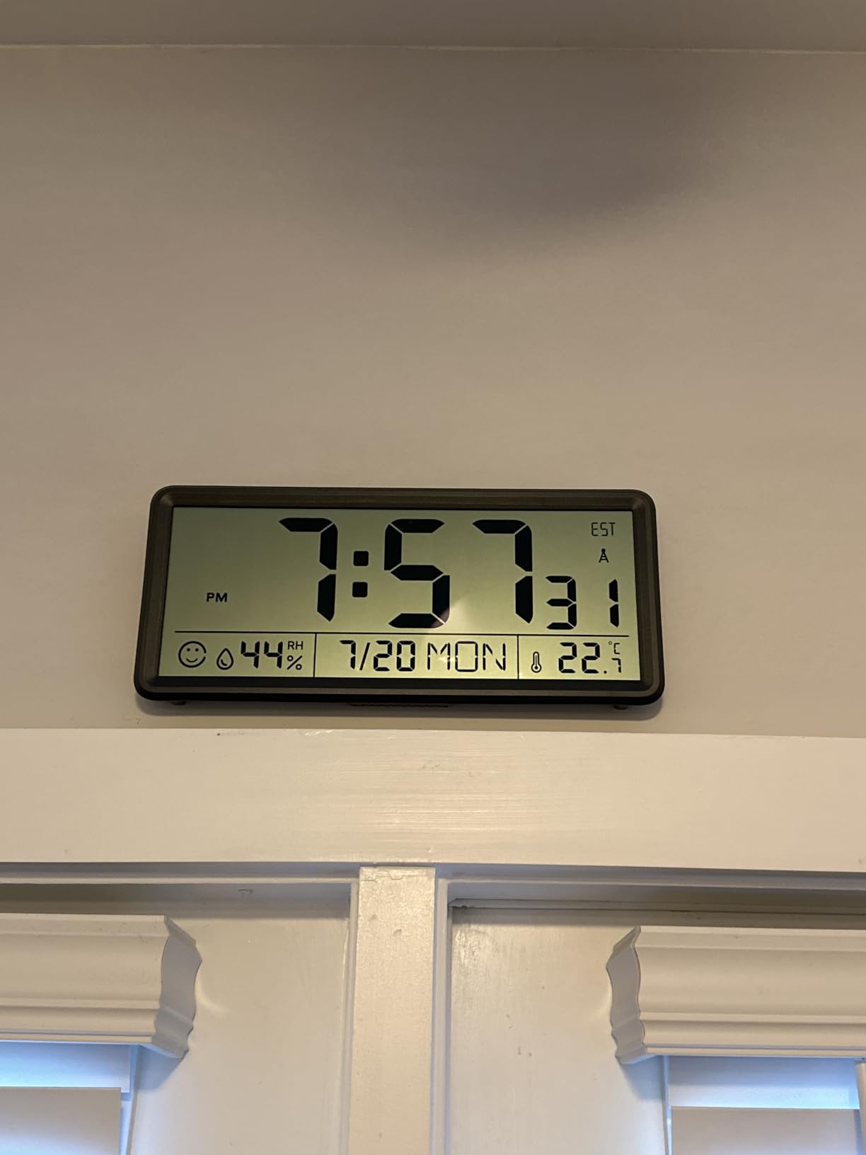 EASYERA 15'' Large Digital Atomic Wall Clock Battery Operated, No Backlight | Indoor Temperature and Humidity, Large Display, Self-Setting, Auto DST, for Kitchen/Classroom/Living Room customer photo 1