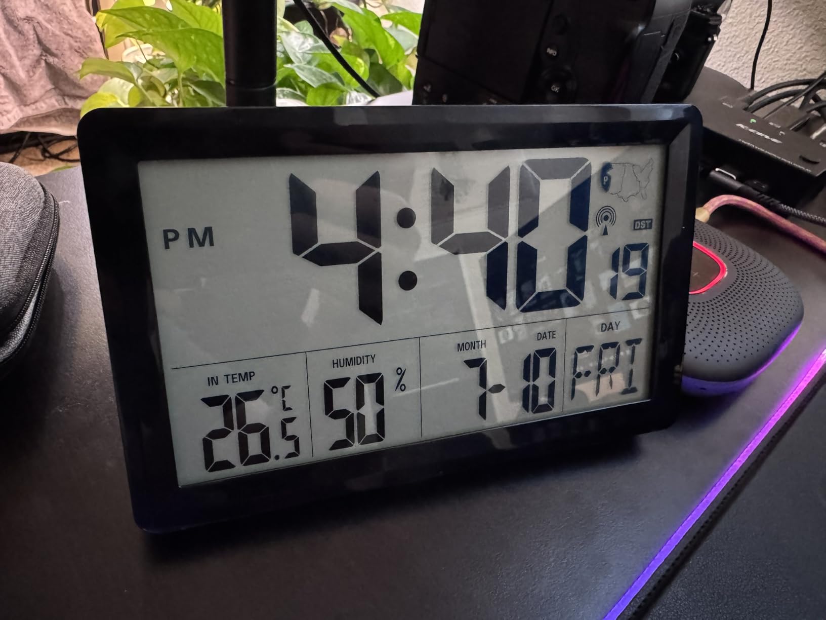 QPEUIM Atomic Clock with Indoor Temp & Humidity, Atomic Wall Clock 8.78 Inch Self-Setting, Digital Clock Large Display with Auto DST & 4 Time Zones for Home Office Bedroom customer photo 1