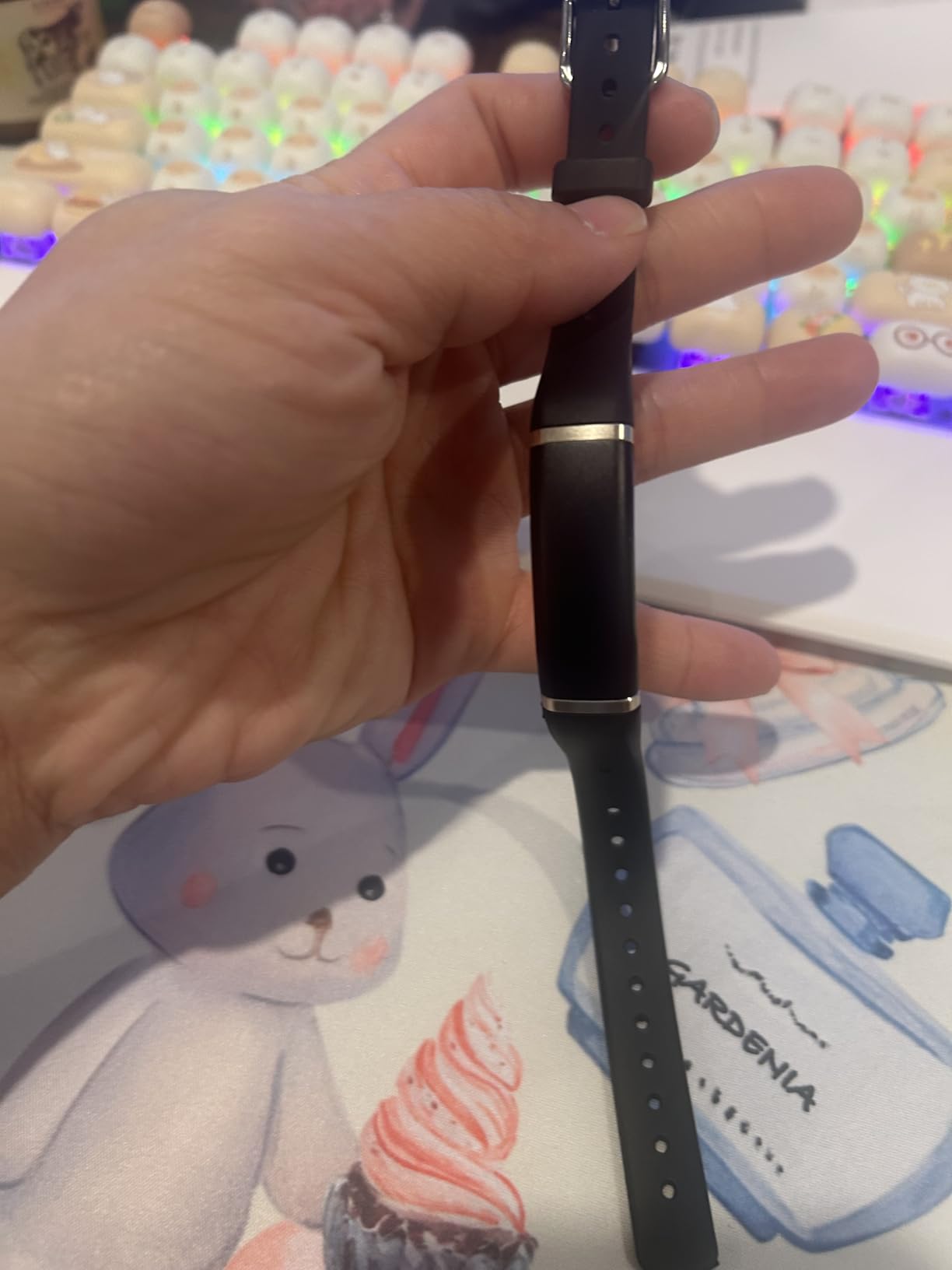 FITVII Screenless Fitness Tracker for Women Men, Subscription Free Activity Tracker customer photo 1