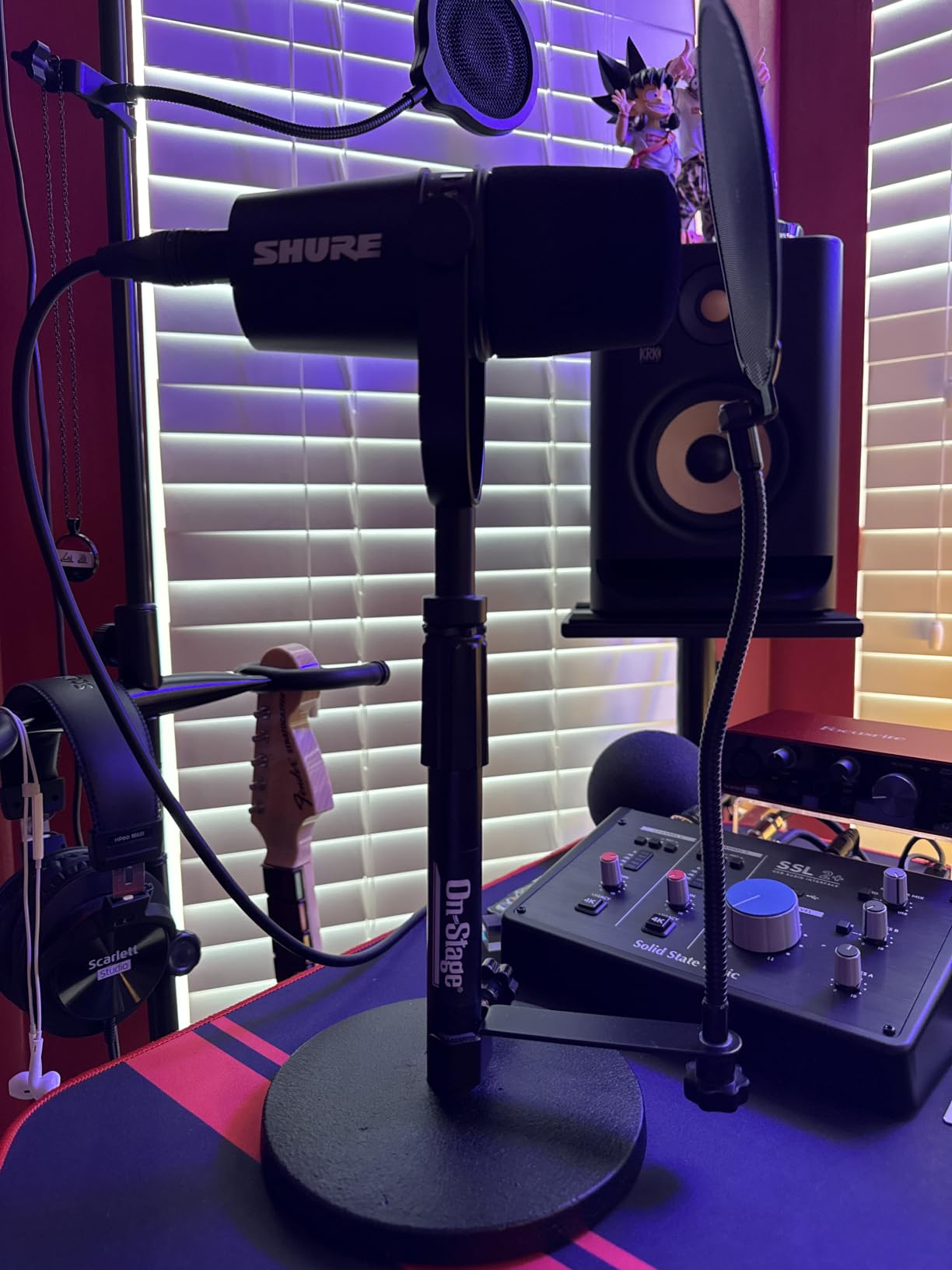 On-Stage DS7200B Adjustable Desktop Mic Stand (for Recording, Streaming, Podcasting, Bass, Drums&Amps, Adjustable Height, Round Weighted Base, 5/8″-27 Threading, Metal, Black) customer photo 2