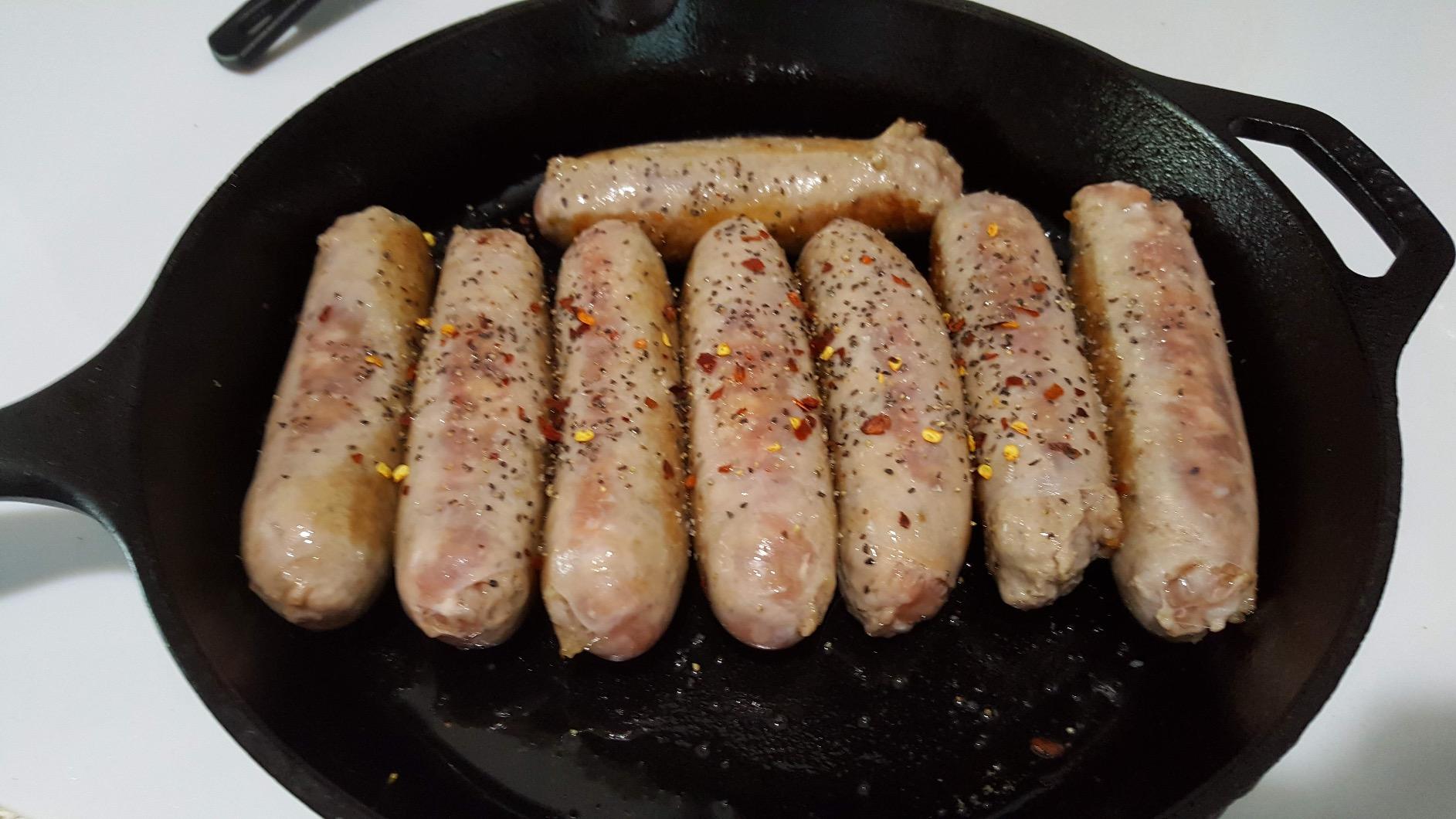 Lodge Pre-Seasoned Cast Iron Skillet, PFAS-Free, 9 Inches customer photo 2