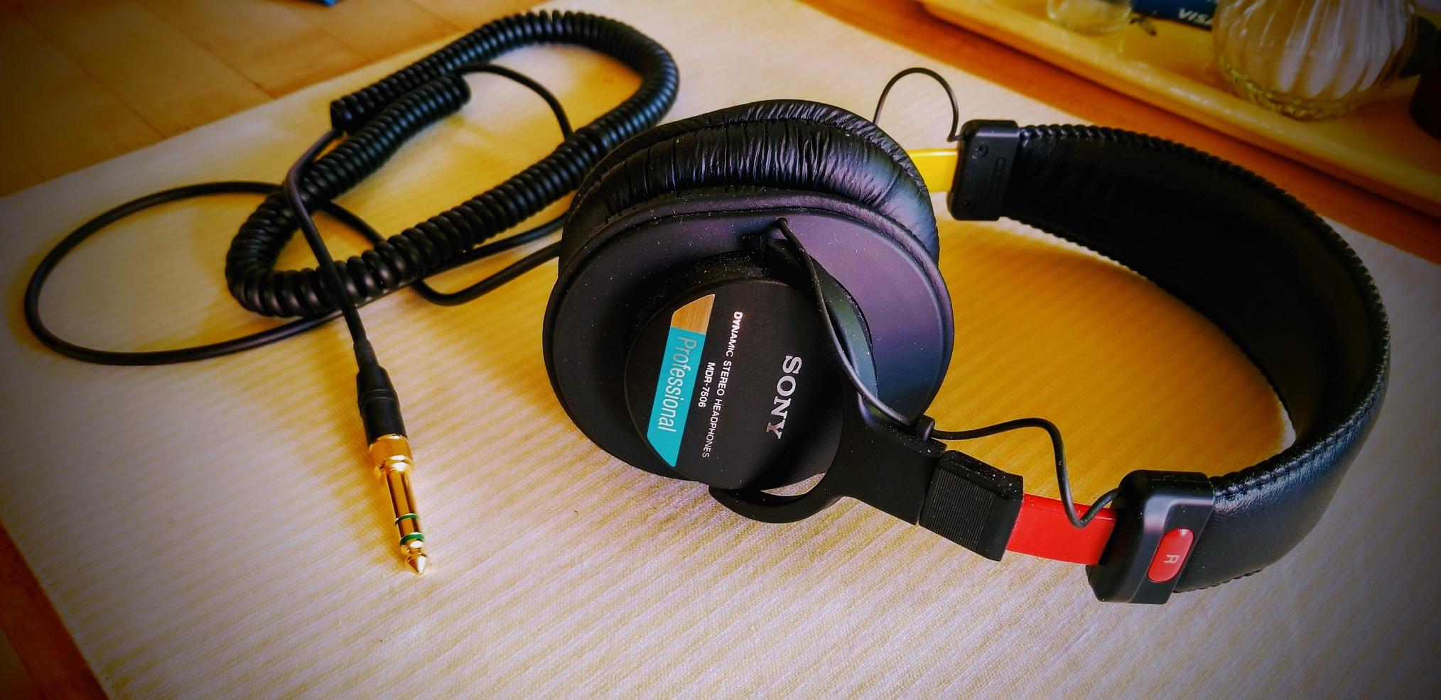 Sony MDR7506 Professional Large Diaphragm Headphone customer photo 1
