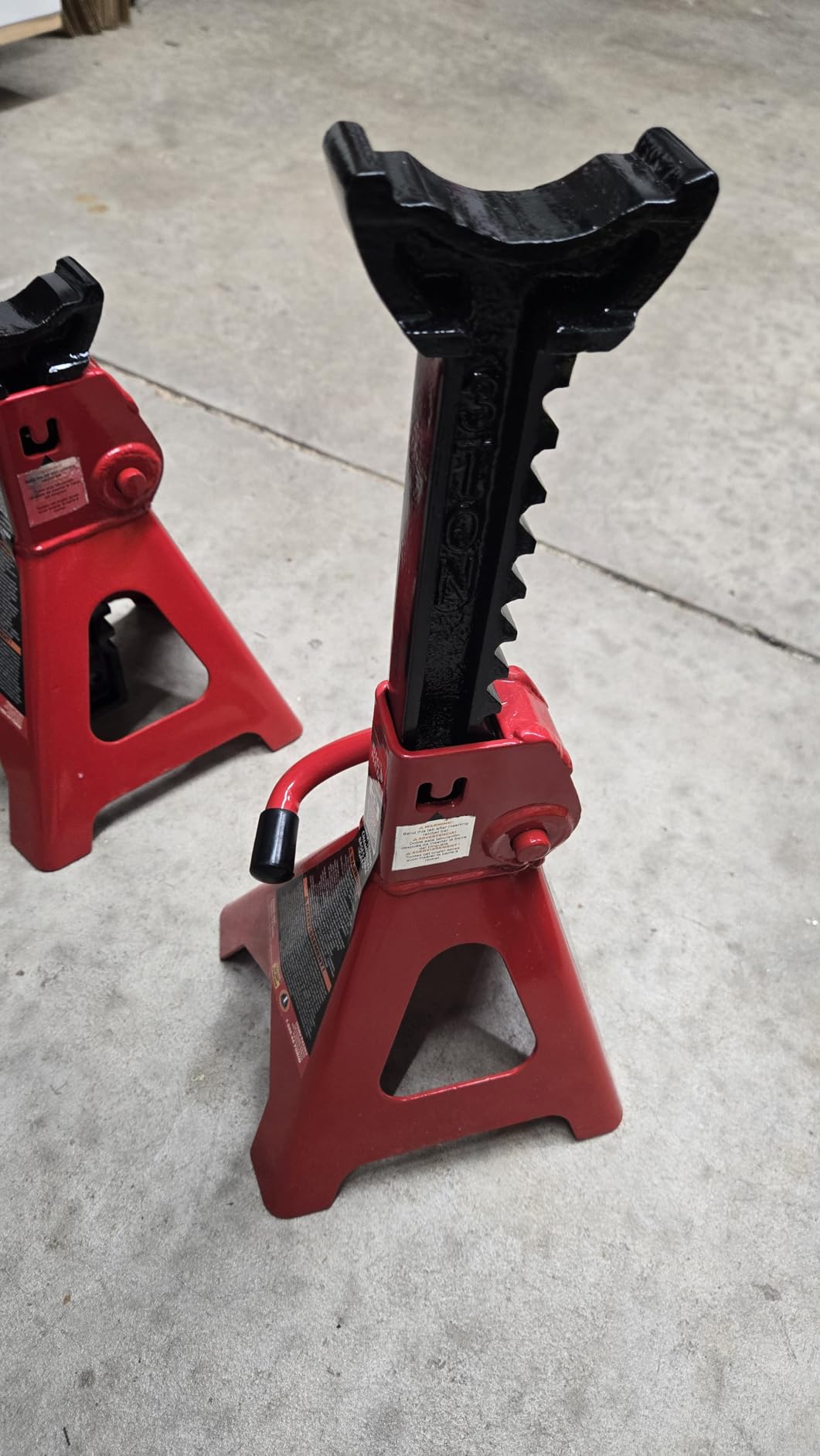 BIG RED T43202 Torin Heavy Duty Steel Jack Stands: 3 Ton (6,000 lb) Capacity Car Lifting Stand,1 Pair (Not Suitable for SUV,Truck) customer photo 2
