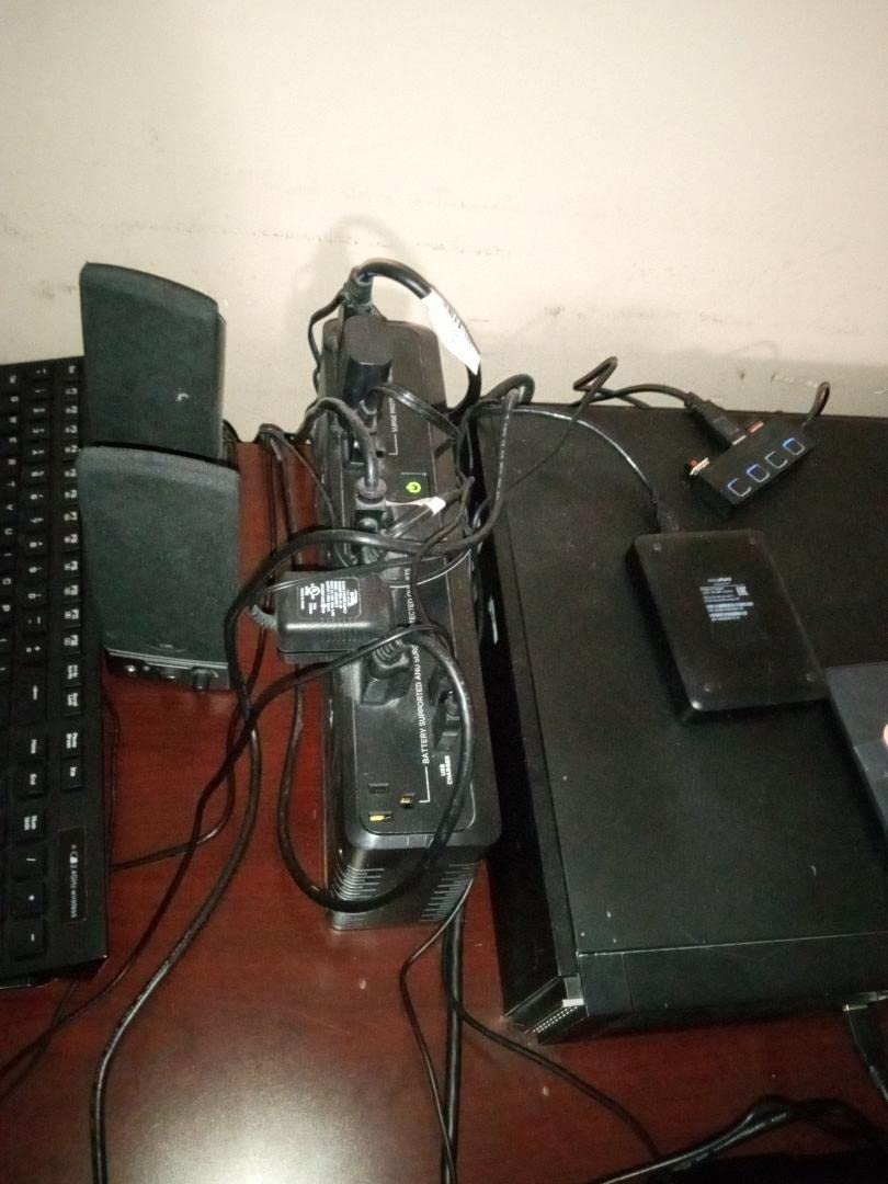 APC Battery Backup 550VA/330W Uninterruptible Power Supply for PC, BE550G customer photo 1