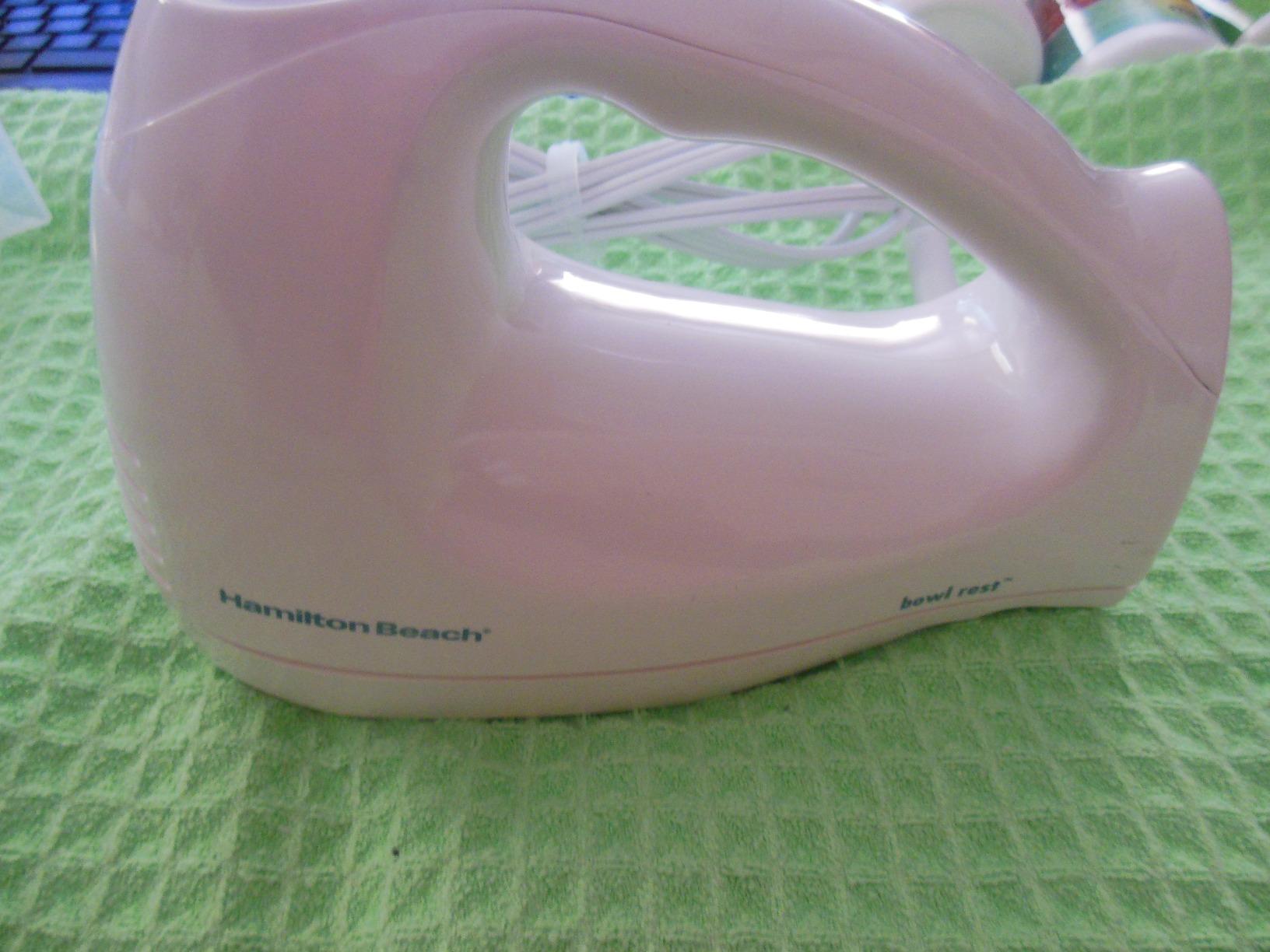 Hamilton Beach 6-Speed Electric Hand Mixer With QuickBurst and Bowl Rest customer photo 1