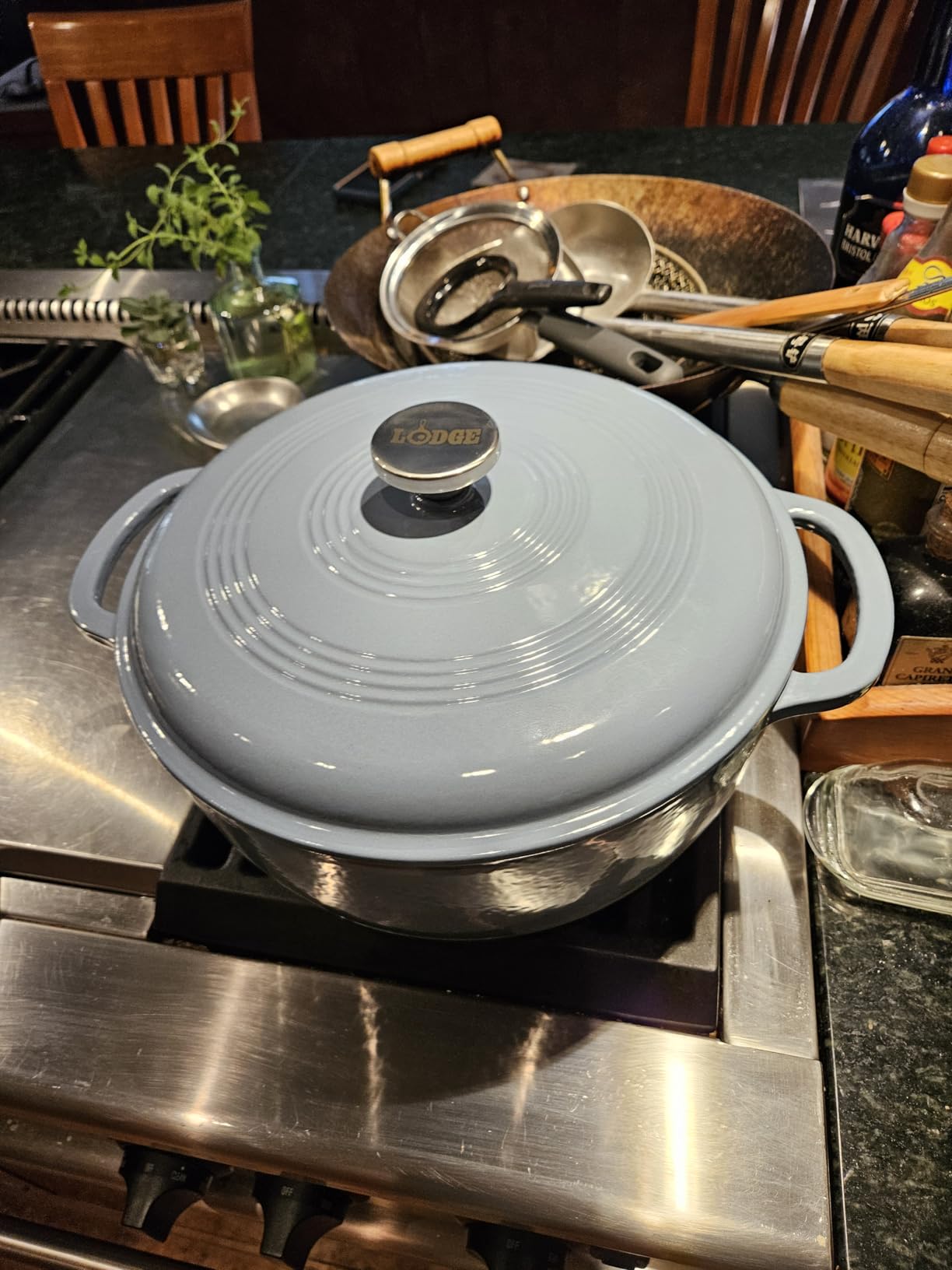 Lodge Essential Enamel Cast Iron Dutch Oven, 7.5 Quart, Caribbean Blue customer photo 1