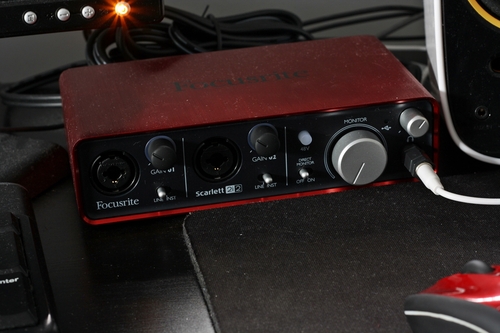 Focusrite Scarlett 2i2 (1st Gen) USB Recording Audio Interface customer photo 2
