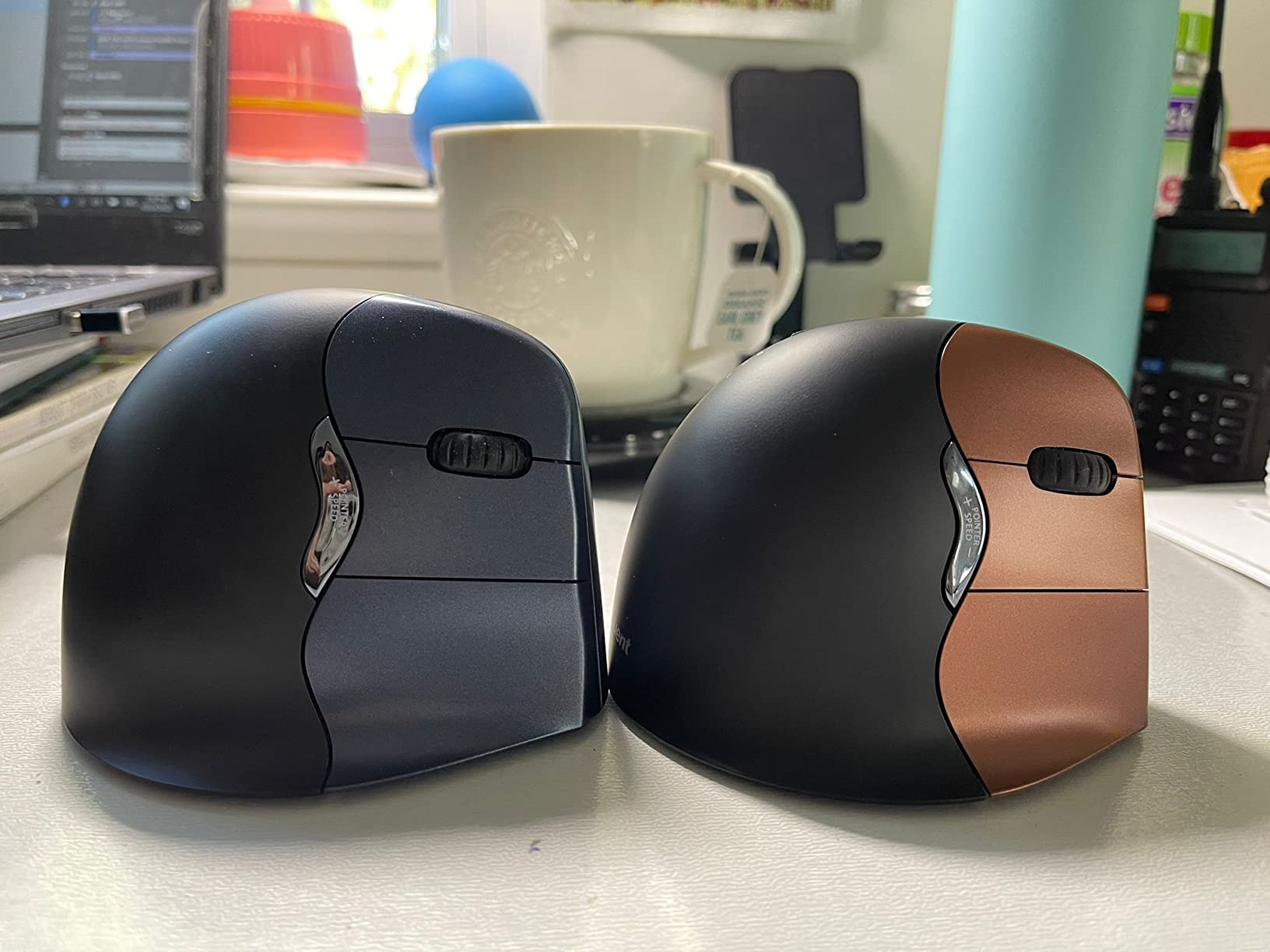 Evoluent – Inventor of the Vertical Mouse – VM4RW Ergonomic Vertical Mouse Right Hand Regular Size Wireless USB, Sculpted for Comfort, Reduces Wrist Strain, 4 Speeds, 6 Customizable Buttons in Windows customer photo 1