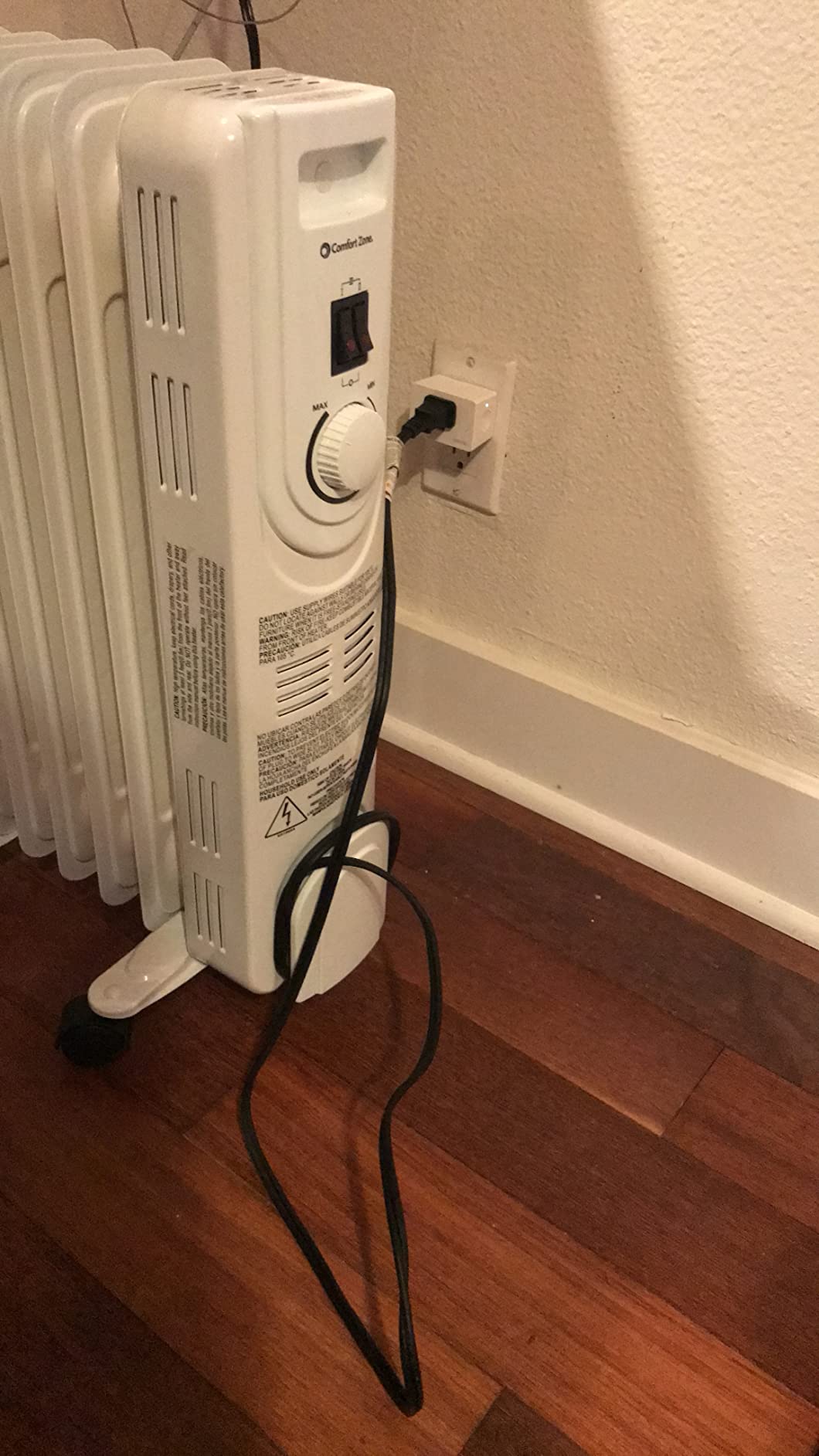 Comfort Zone Electric Oil-Filled Radiant Radiator Space Heater, Never Refill, Adjustable Thermostat, Tip-Over Switch & Overheat Protection System, Ideal for Home, Bedroom, & Office, 1,200W, CZ7007J customer photo 2