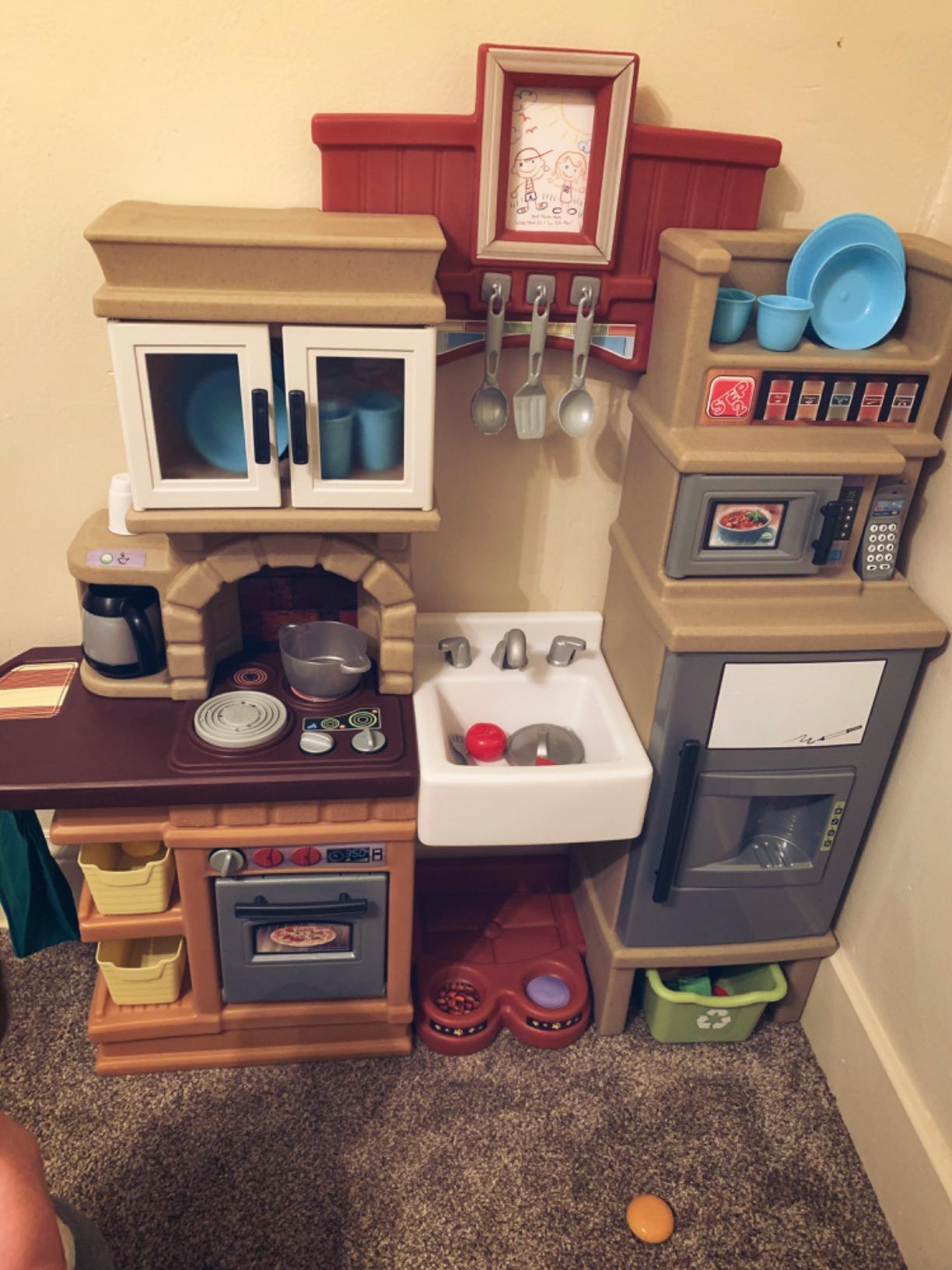 Step2 Heart of the Home Kids Kitchen Playset, Indoor/Outdoor Kitchenette, Interactive Play with Lights and Sounds, Made of Durable Plastic, Includes 40 Piece Toy Accessories, For Toddlers 2+ Years Old customer photo 1