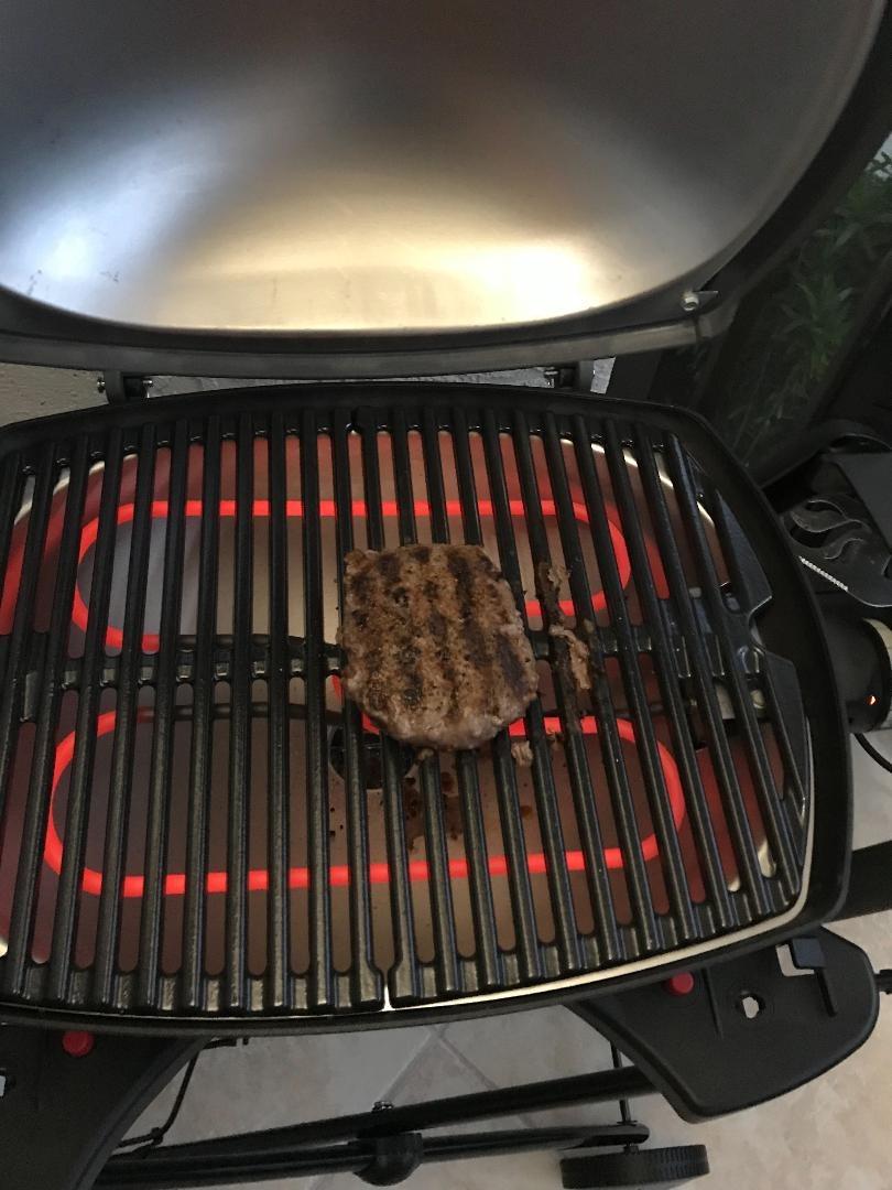 Weber® Q 1400 Portable Grill, Electric Grill, Gray customer photo 1