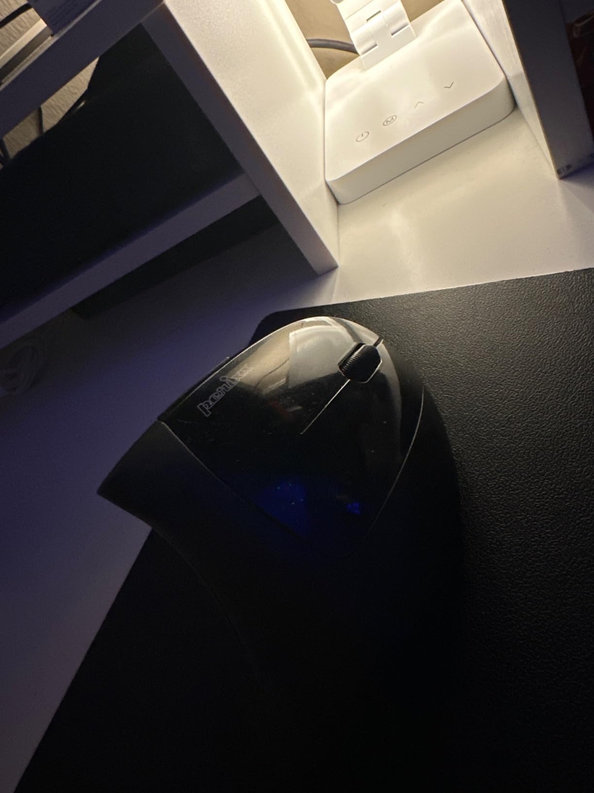 Perixx PERIMICE-713 Wireless Ergonomic Vertical Mouse - 800/1200/1600 DPI - Right Handed - Recommended with RSI User customer photo 1