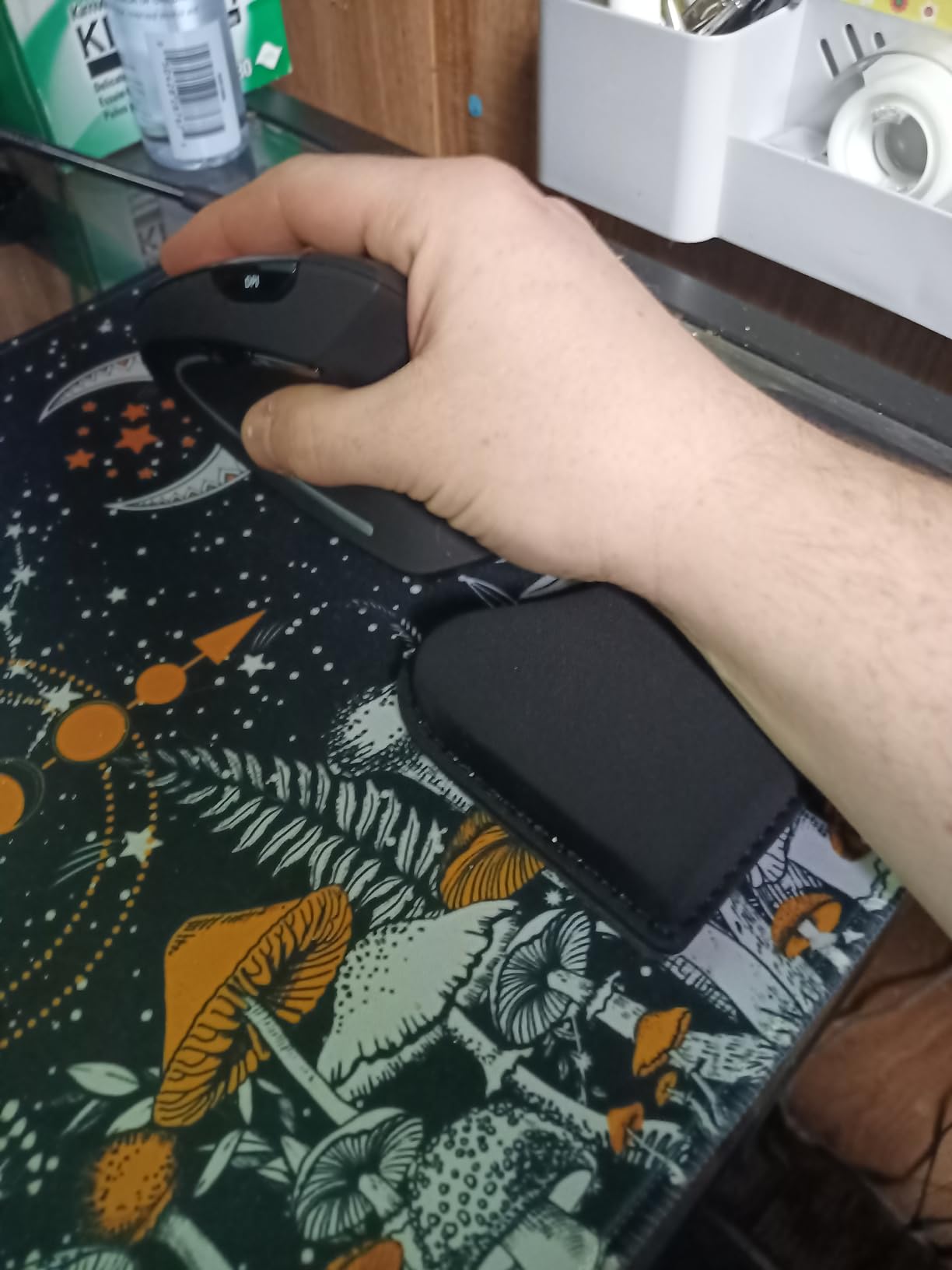 Perixx PERIMICE-713 Wireless Ergonomic Vertical Mouse - 800/1200/1600 DPI - Right Handed - Recommended with RSI User customer photo 2