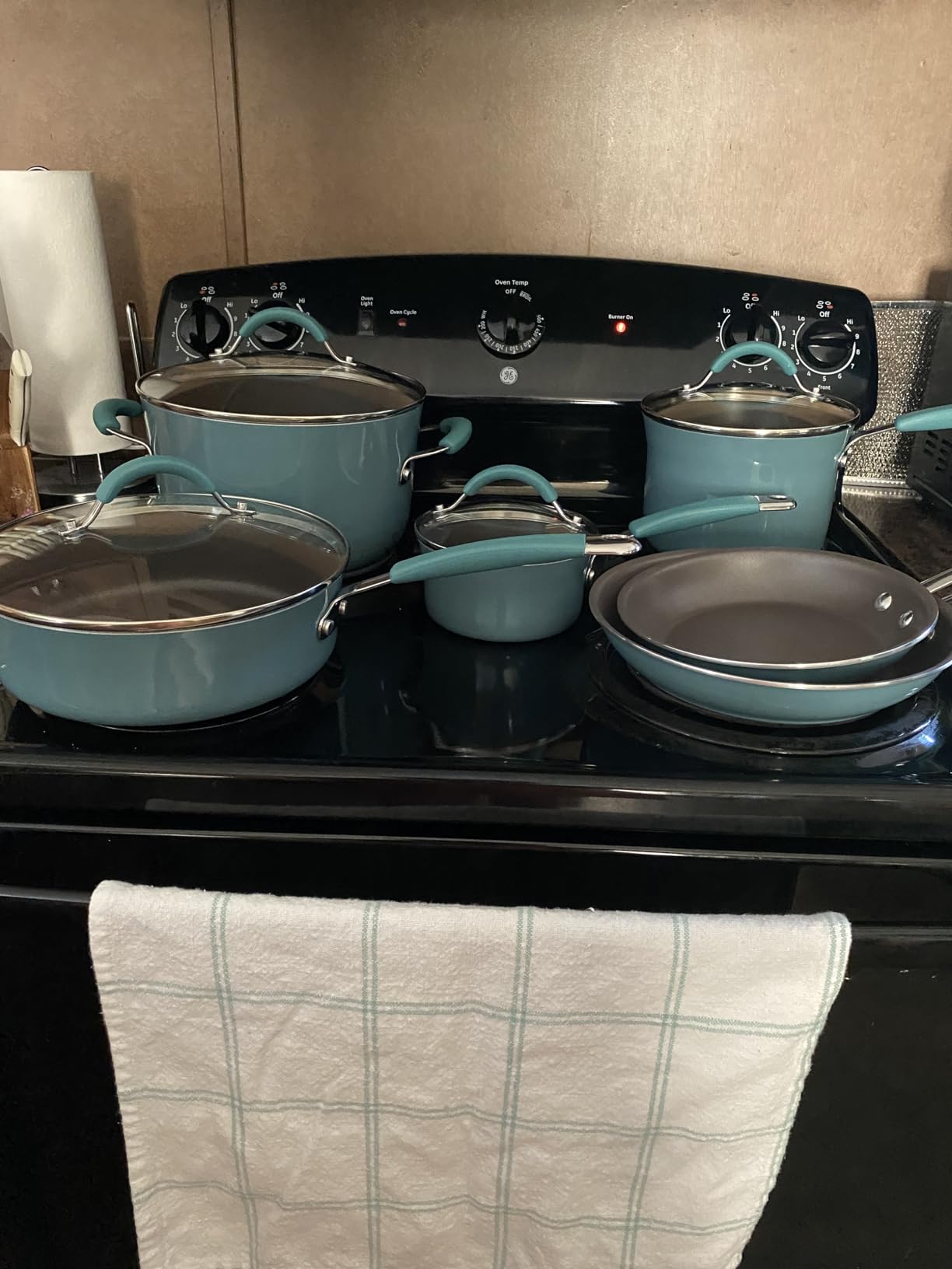 Cucina 12 Piece Cookware Set customer photo 1