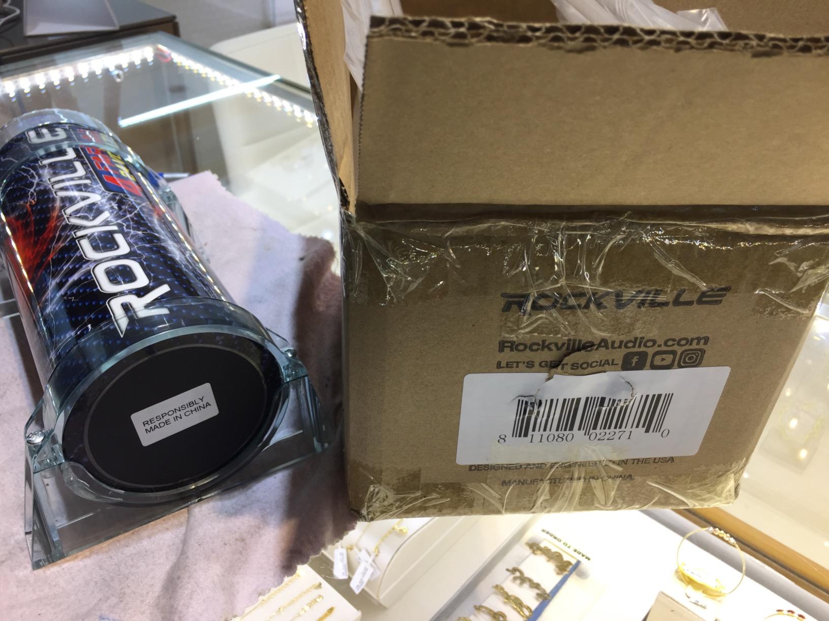 Rockville RXC4D 4-Farad Car Audio Capacitor with Digital Voltage Display customer photo 1