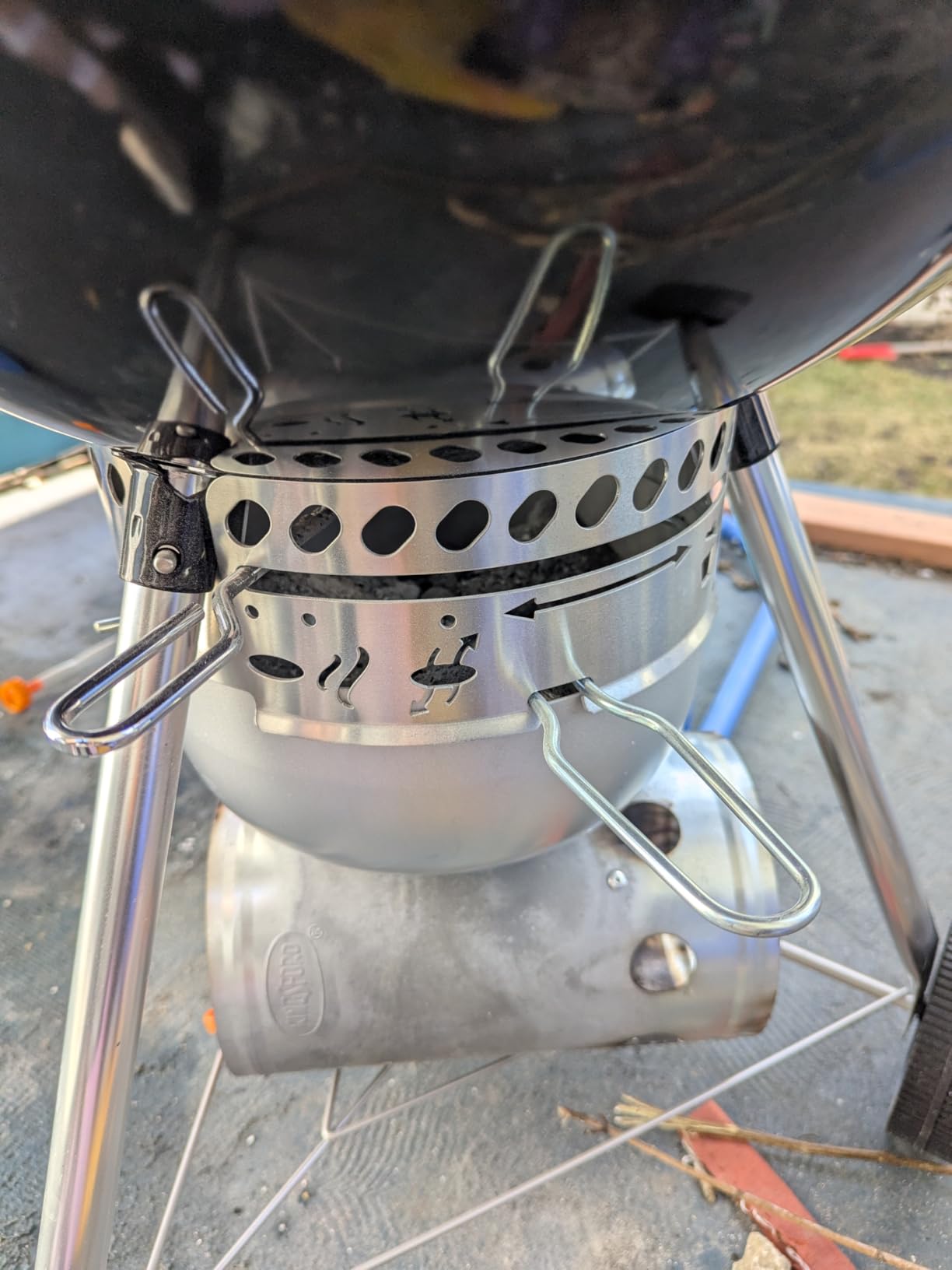 Weber® Original Kettle Premium Charcoal Grill, 22-Inch, Black customer photo 1