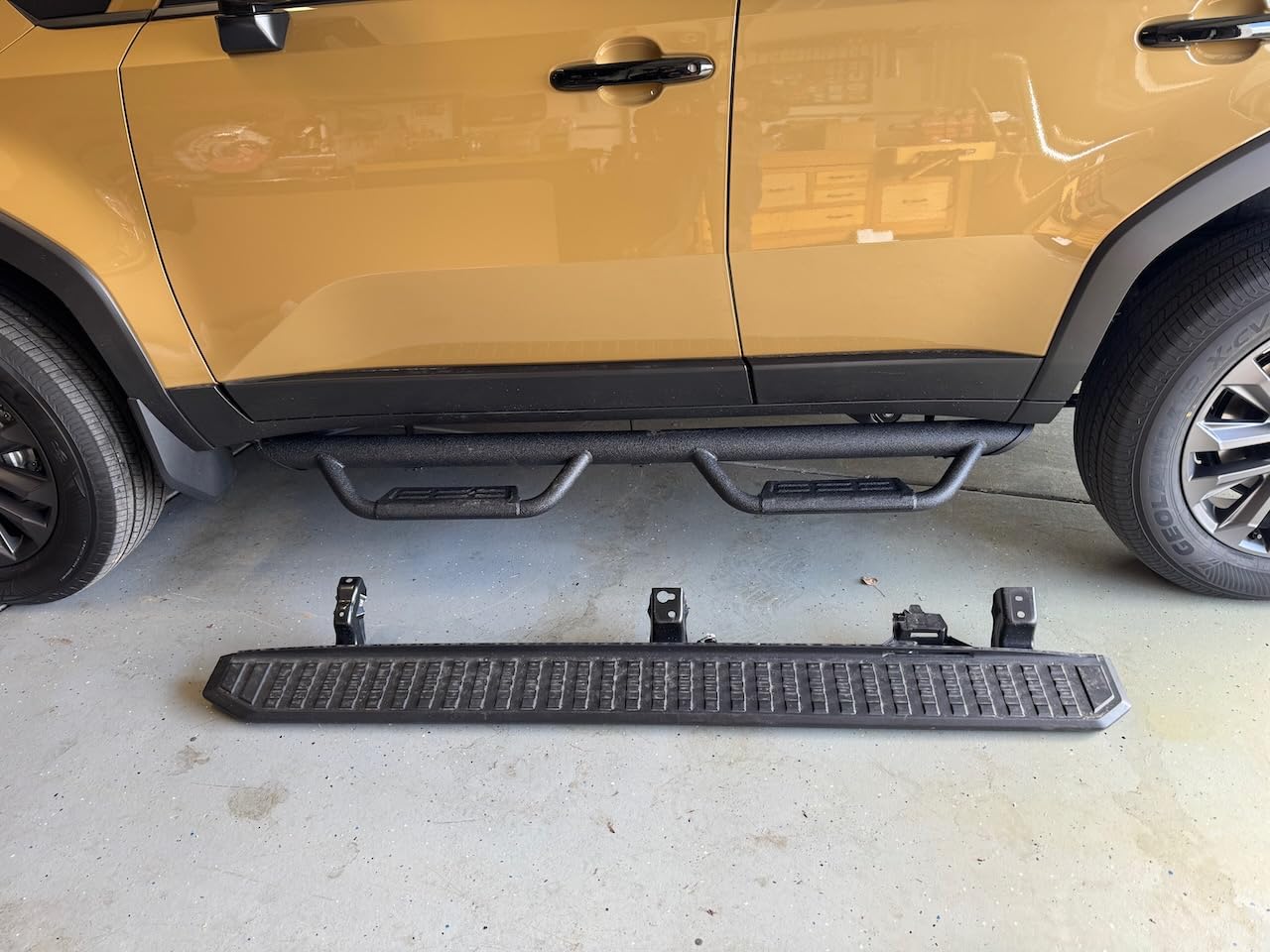 Tyger Auto Tyger Access Running Boards Compatible with 2010-2024 Toyota 4Runner (Exclude Limited; Nightshade; TRD Sport; 10-13 SR5) | TG-AS2T24034 | Textured Black Drop Step Rail customer photo 1