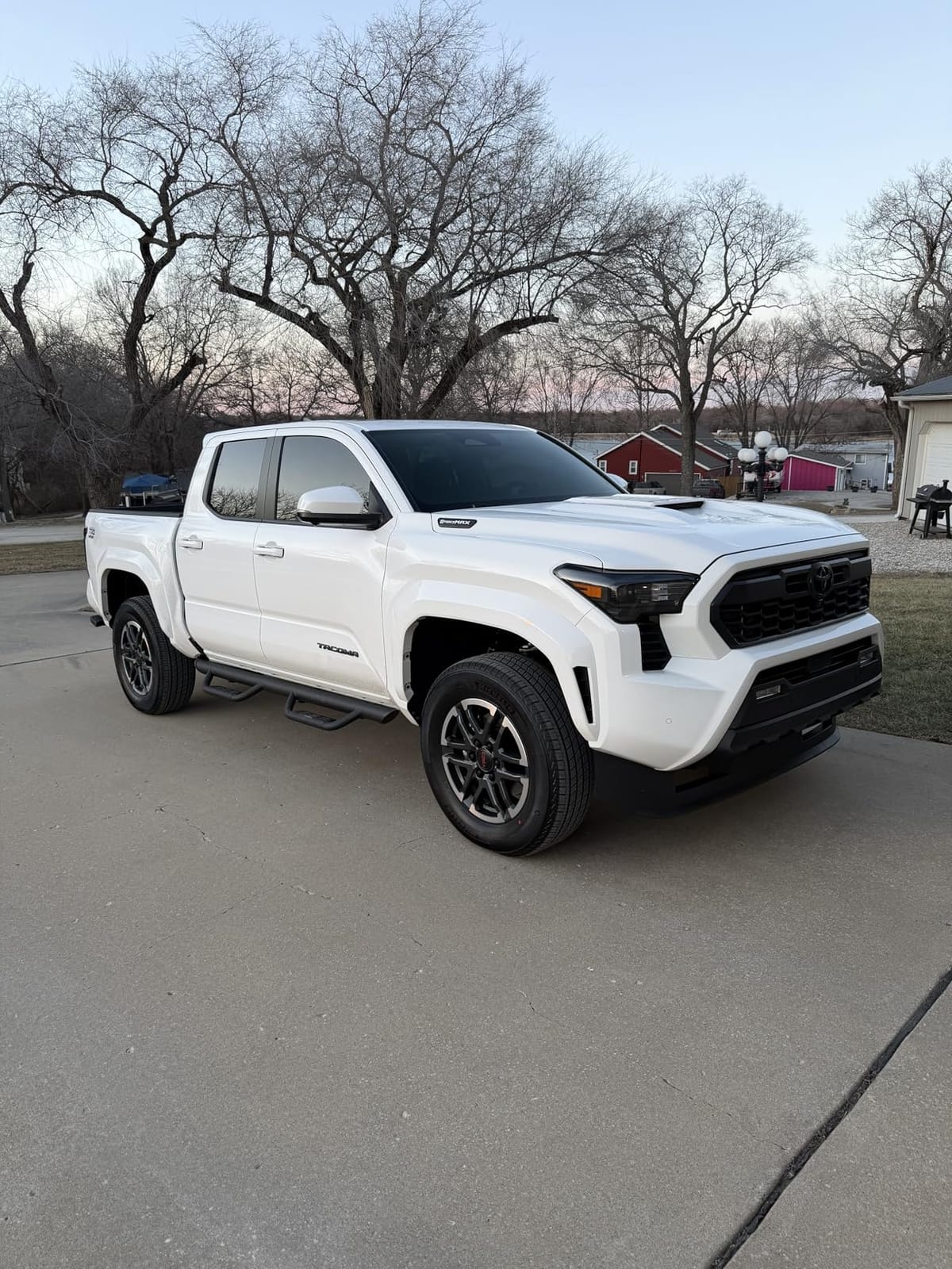 Tyger Auto Tyger Access Running Boards Compatible with 2010-2024 Toyota 4Runner (Exclude Limited; Nightshade; TRD Sport; 10-13 SR5) | TG-AS2T24034 | Textured Black Drop Step Rail customer photo 2