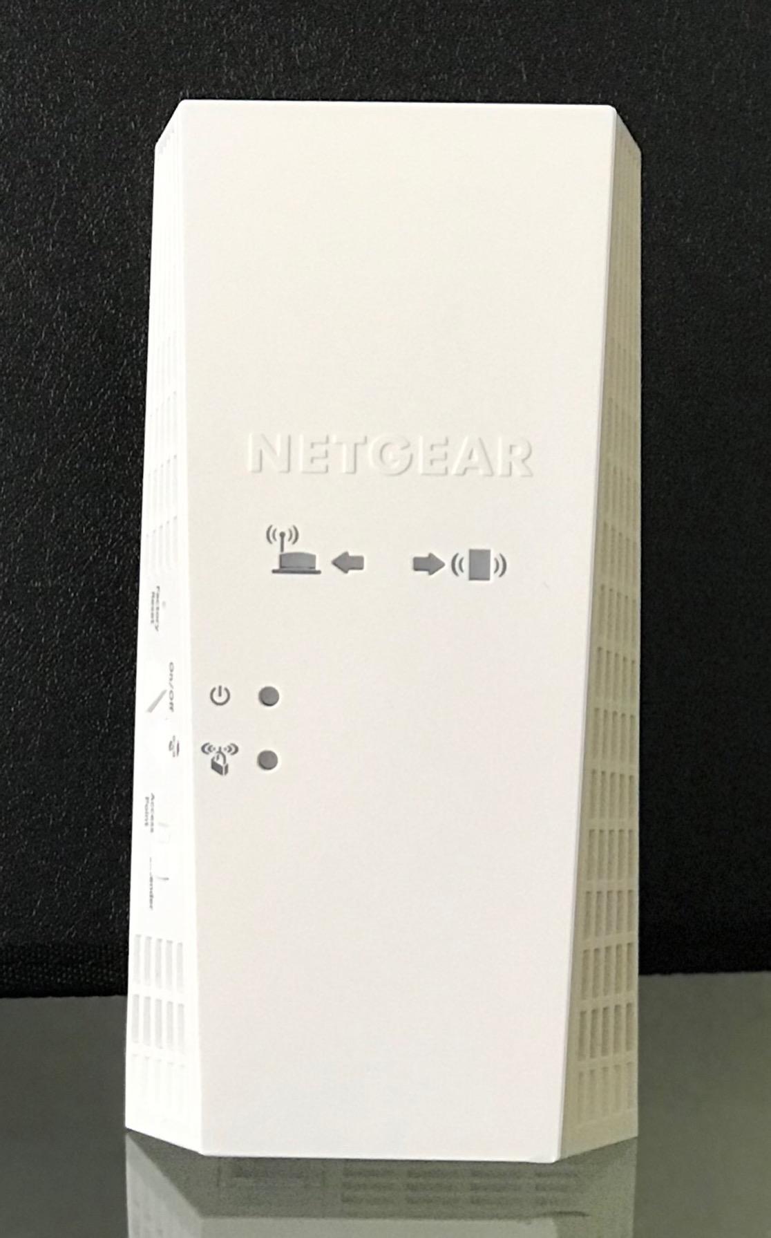 NETGEAR WiFi Extender EX6400, up to 2,100 sq ft, 1.9 Gbps customer photo 1