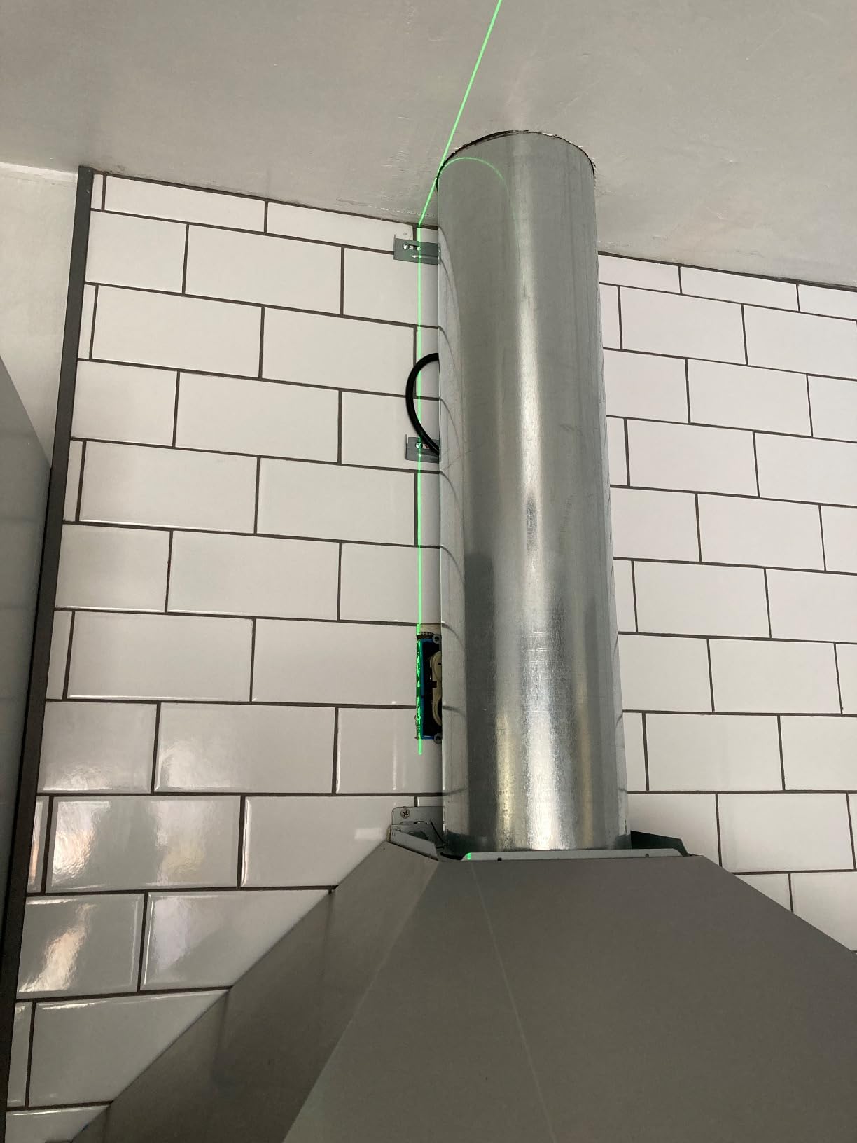 30 in. Vista Coll 380 CFM Ducted Wall Mount Range Hood LED, Stainless Steel customer photo 1