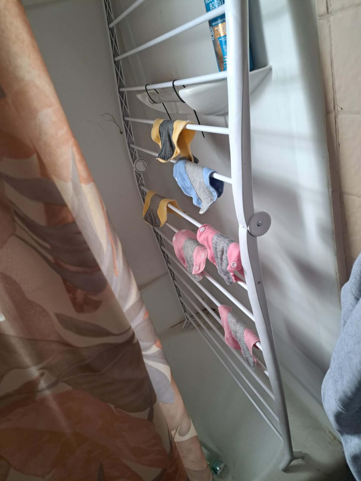 Whitmor Spacemaker Folding Drying Rack, Freestanding Indoor Clothes Dryer, Space Saving Compact Design, 6