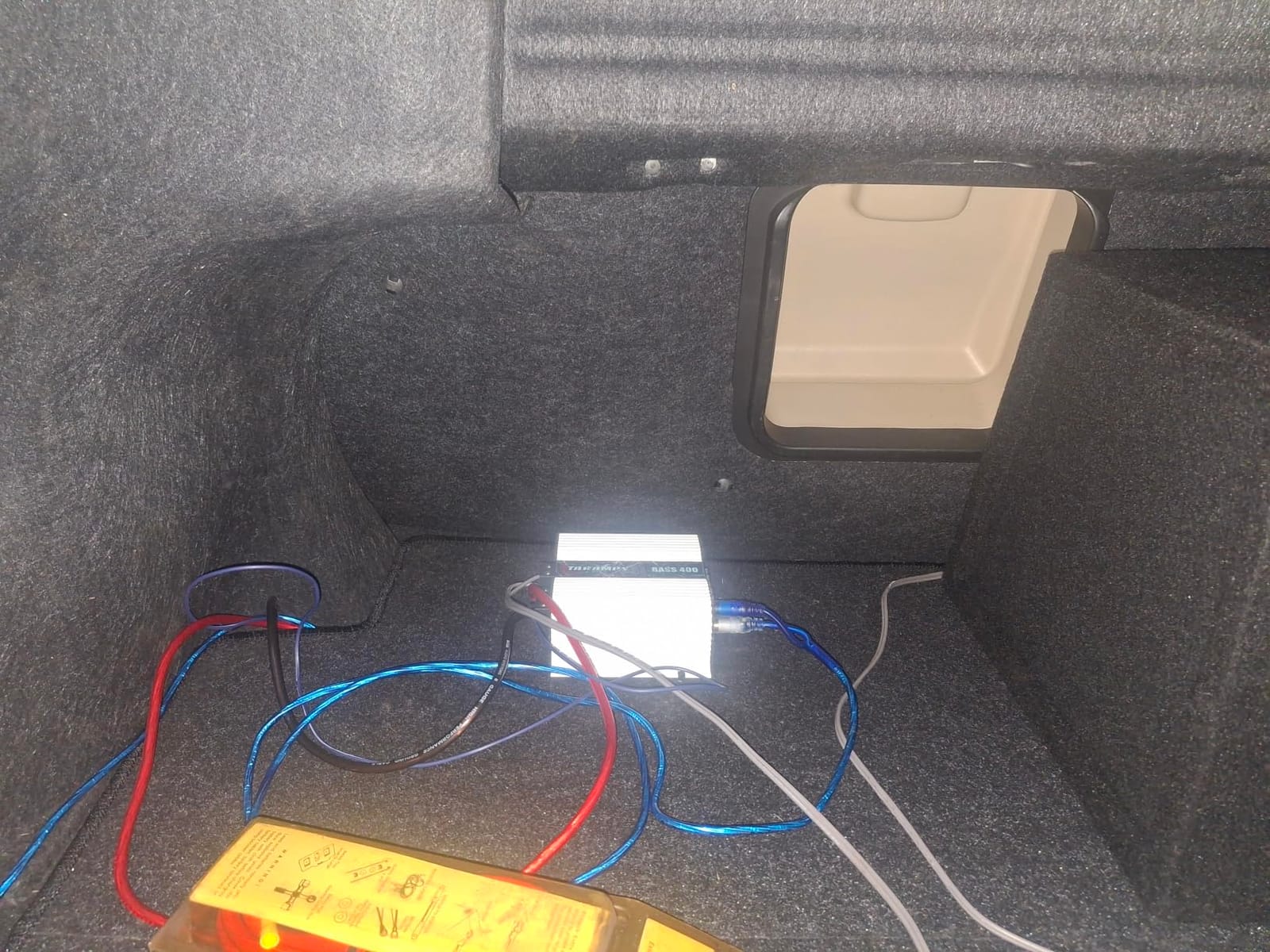 Taramps BASS 400 2 Ohms 400W RMS Monoblock Subwoofer Car Audio Amplifier customer photo 1