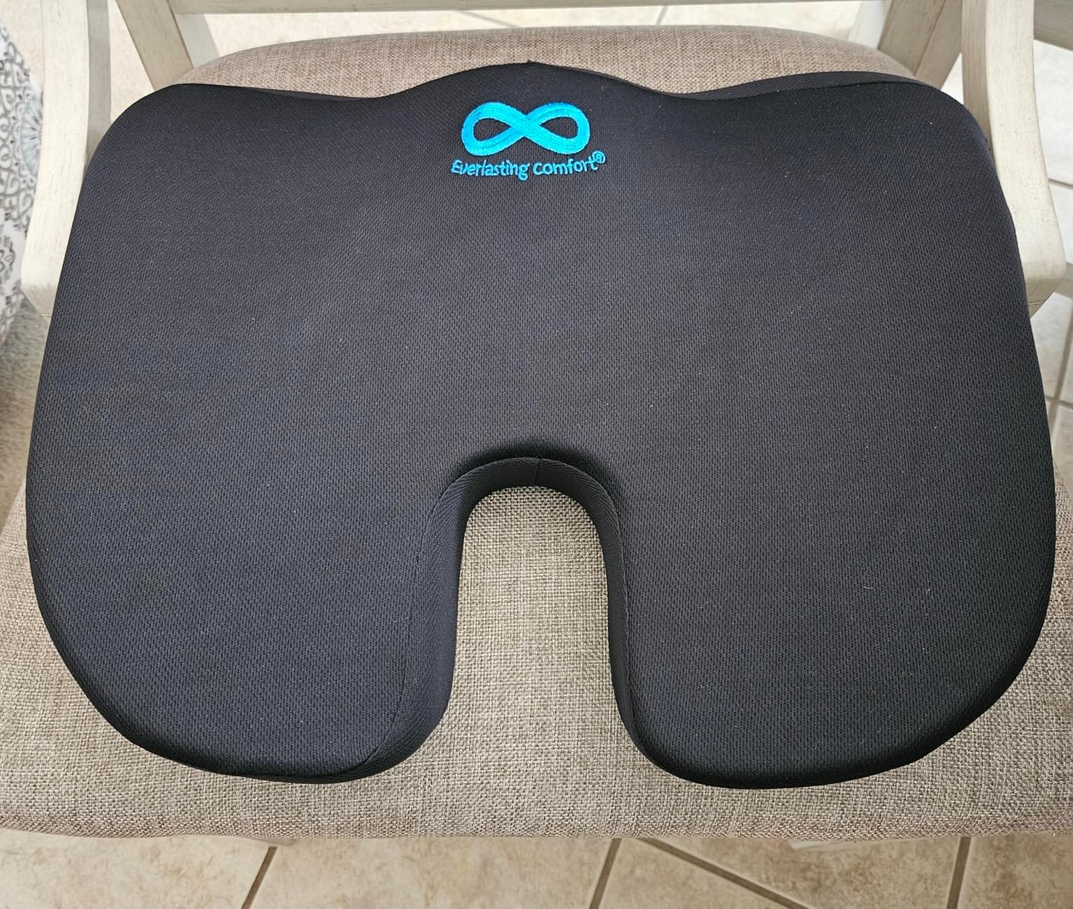Everlasting Comfort Doctor Recommended Memory Foam Seat Cushion for Office Chairs & Car - Ergonomic Office Desk Accessories - Cushions for Tailbone Pain Relief, Sciatica (Black, Large) customer photo 1