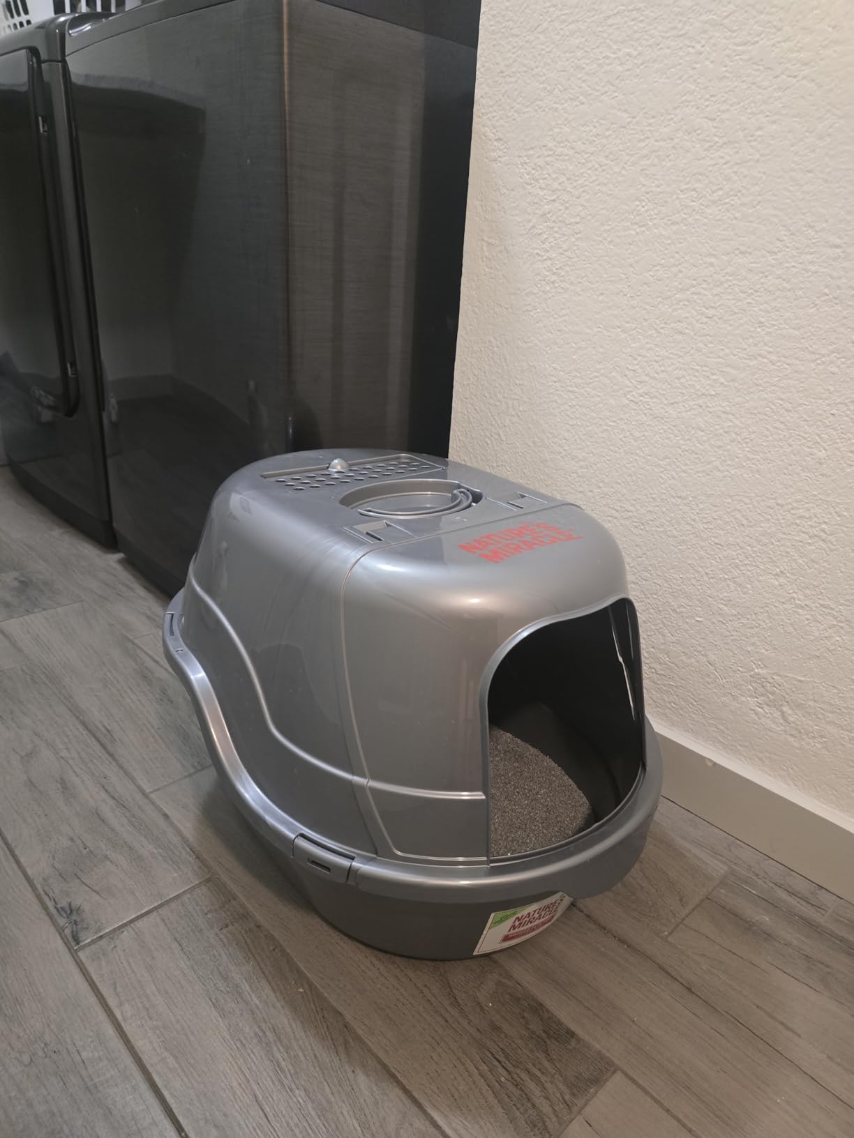 Nature's Miracle Hooded Flip Top Cat Litter Box with Charcoal Filter customer photo 2