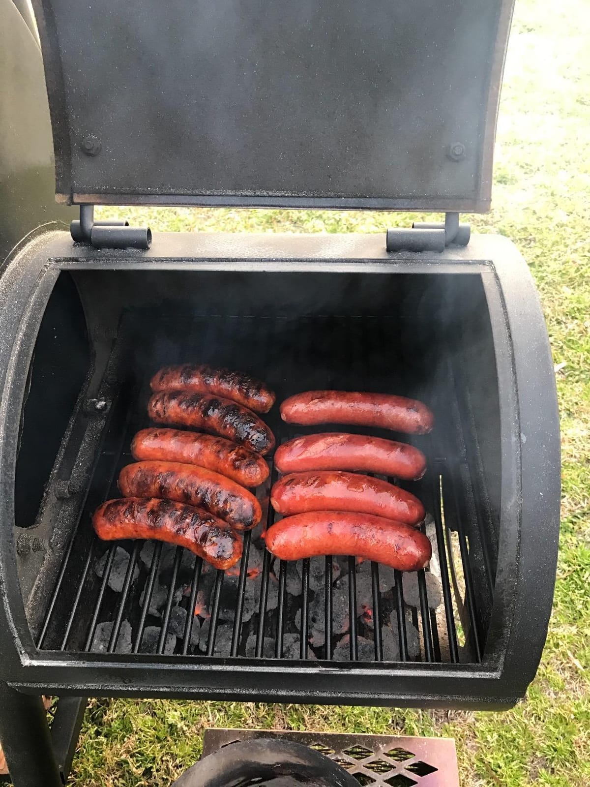 Oklahoma Joe's Highland Reverse Flow Smoker, Charcoal, Porcelain Coated Wire, Black customer photo 2