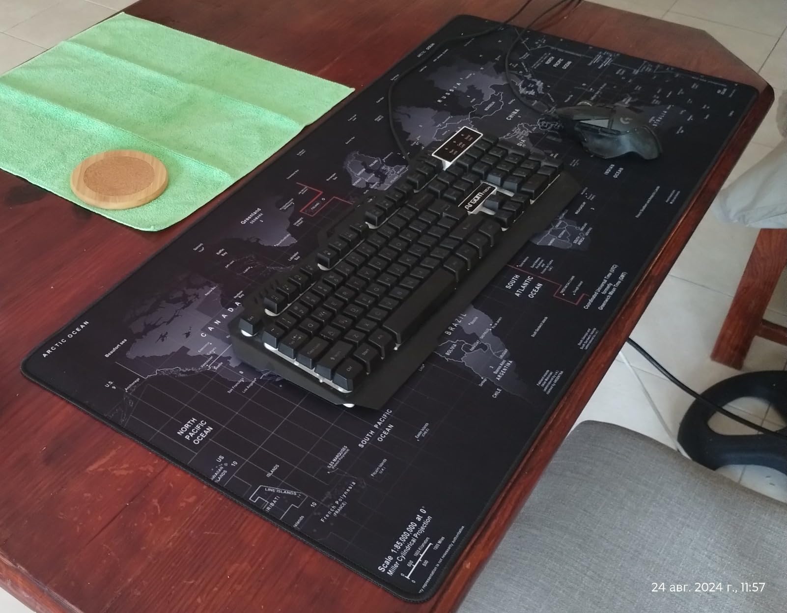 XXL Professional Large Mouse Pad & Computer Game Mouse Mat (35.4x15.7x0.12IN, 90x40 Black) customer photo 1