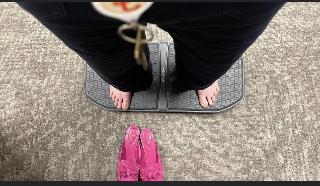 Gaiam Evolve Balance Board Standing Desk, Anti Fatigue Wobble Board for Home Office, Physical Therapy, Exercise Equipment, Stability Rocker for Constant Movement, Increase Focus, Floor Mat Alternative customer photo 2