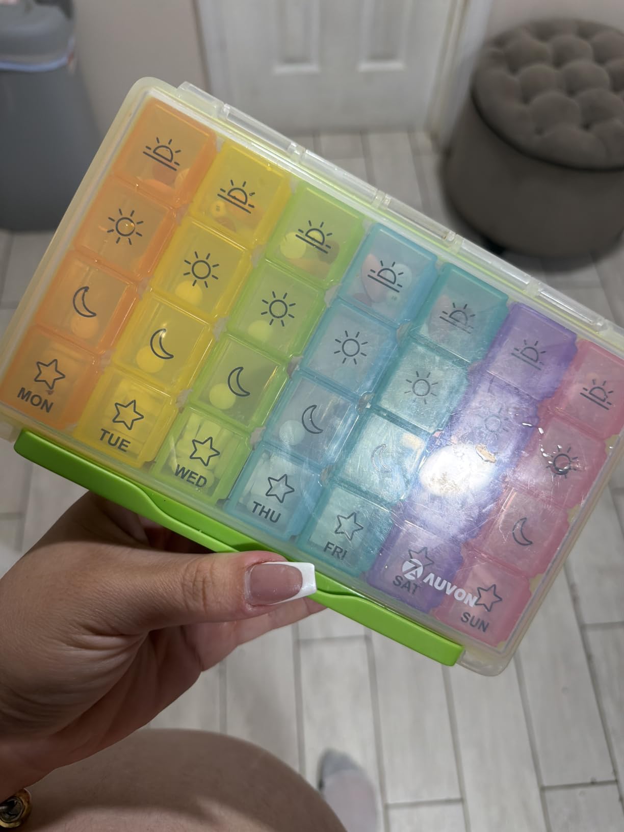 AUVON Large Moisture-Proof Weekly Pill Organizer 4 Times a Day, BPA-Free customer photo 2