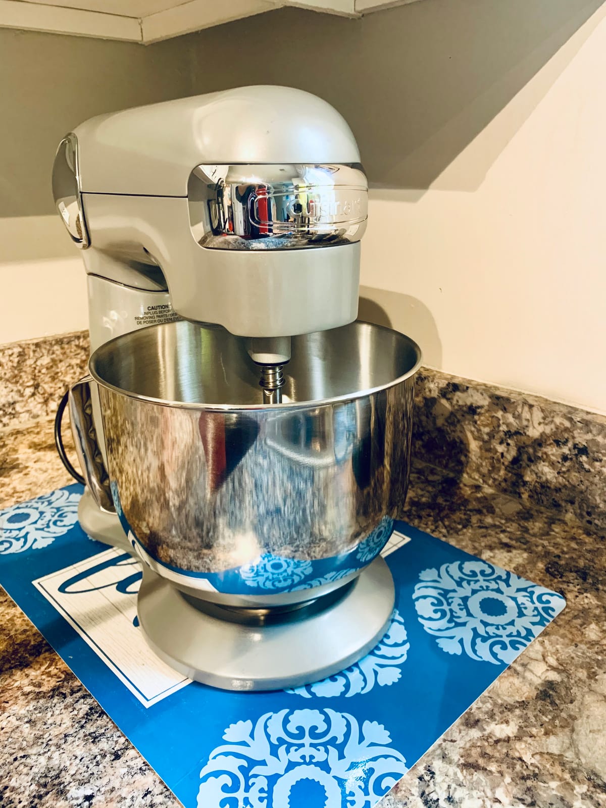 Cuisinart Stand Mixer, 12 Speed, 5.5 Quart Stainless Steel Bowl, Chef’s Whisk, Mixing Paddle, Dough Hook, Splash Guard w/ Pour Spout, Periwinkle Blue, SM-50TQNAS customer photo 2