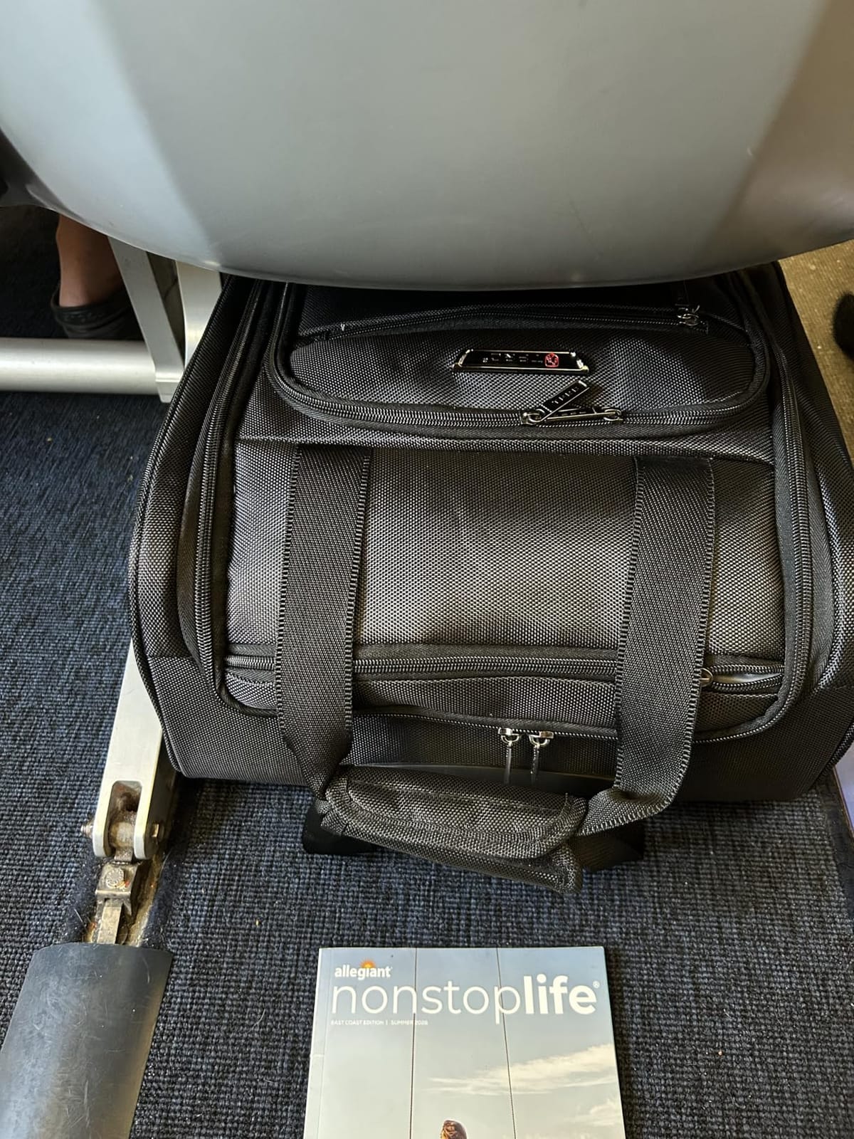 TPRC 15” Underseat Carry-On Luggage Airline Approved Personal Item with USB Charging Port, Purple customer photo 2