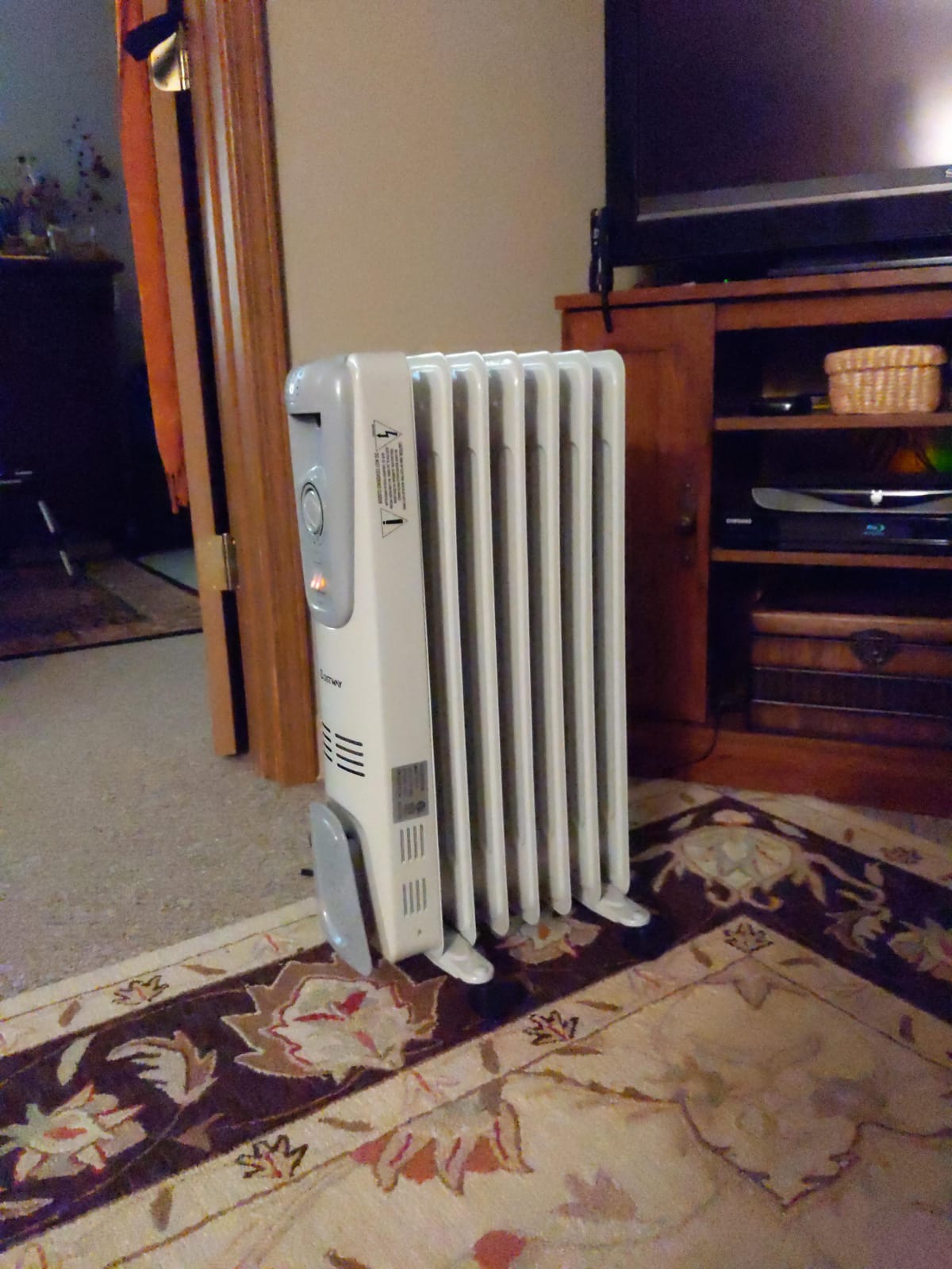 COSTWAY Oil Filled Radiator Heater, 1500W Portable Space Heater with Adjustable Thermostat, 3 Heat Settings, Overheat and Tip-Over Protection, Electric Oil Heater for Living Room Bedroom, Indoor Use customer photo 1