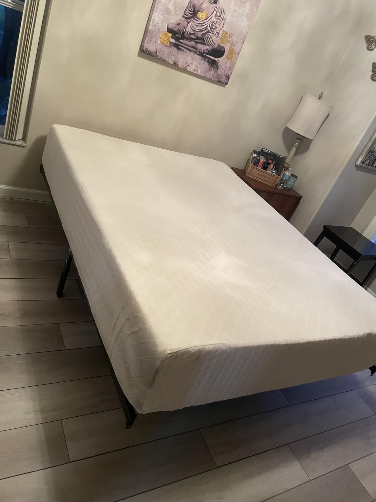 Signature Design by Ashley 12 Inch Memory Foam Queen Mattress in a Box | Stretch knit cover and 12-inch profile, CertiPUR-US foam designed for easy setup, Motion isolation, Chime Series customer photo 2